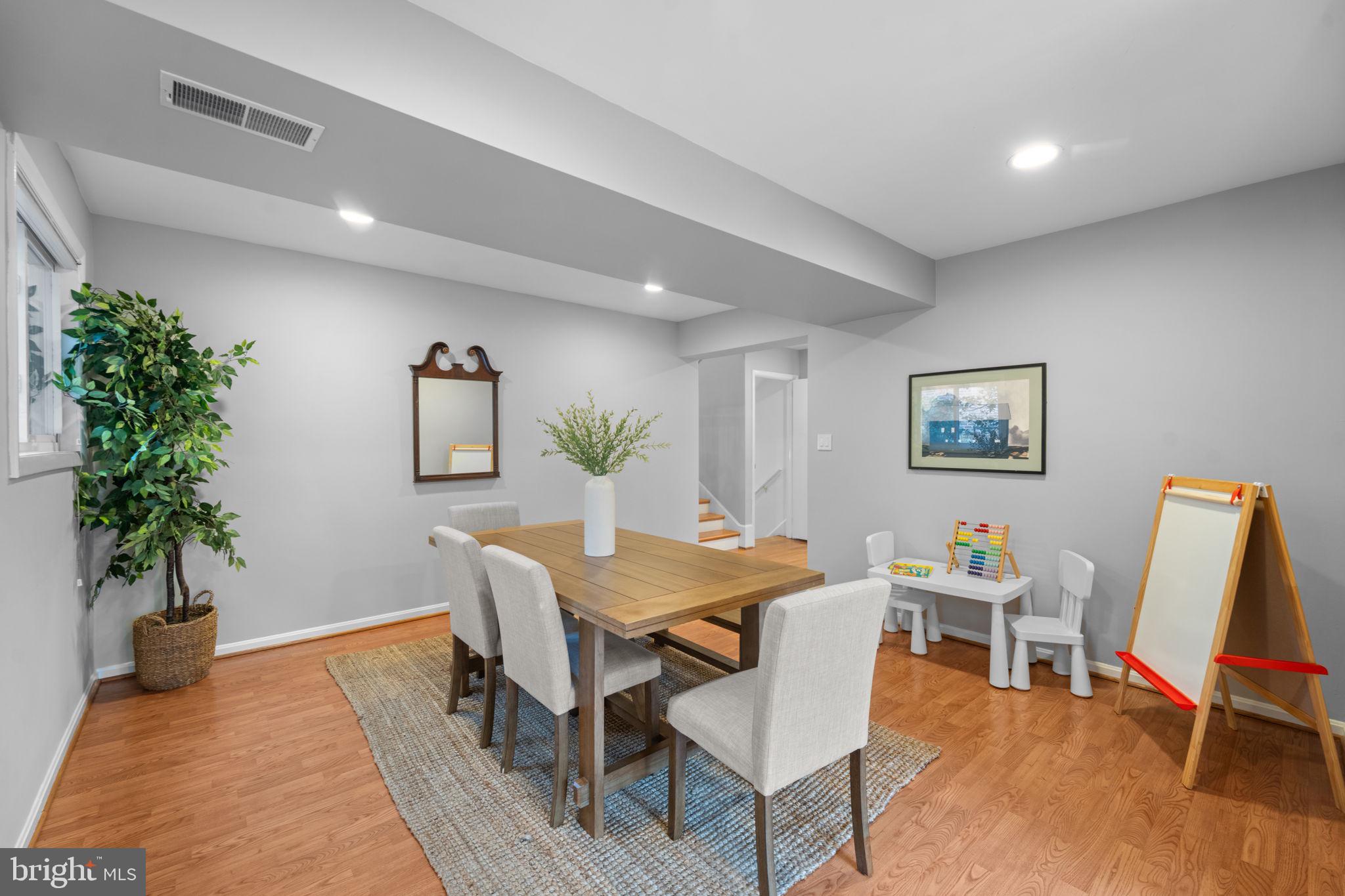 Real estate listing preview #6