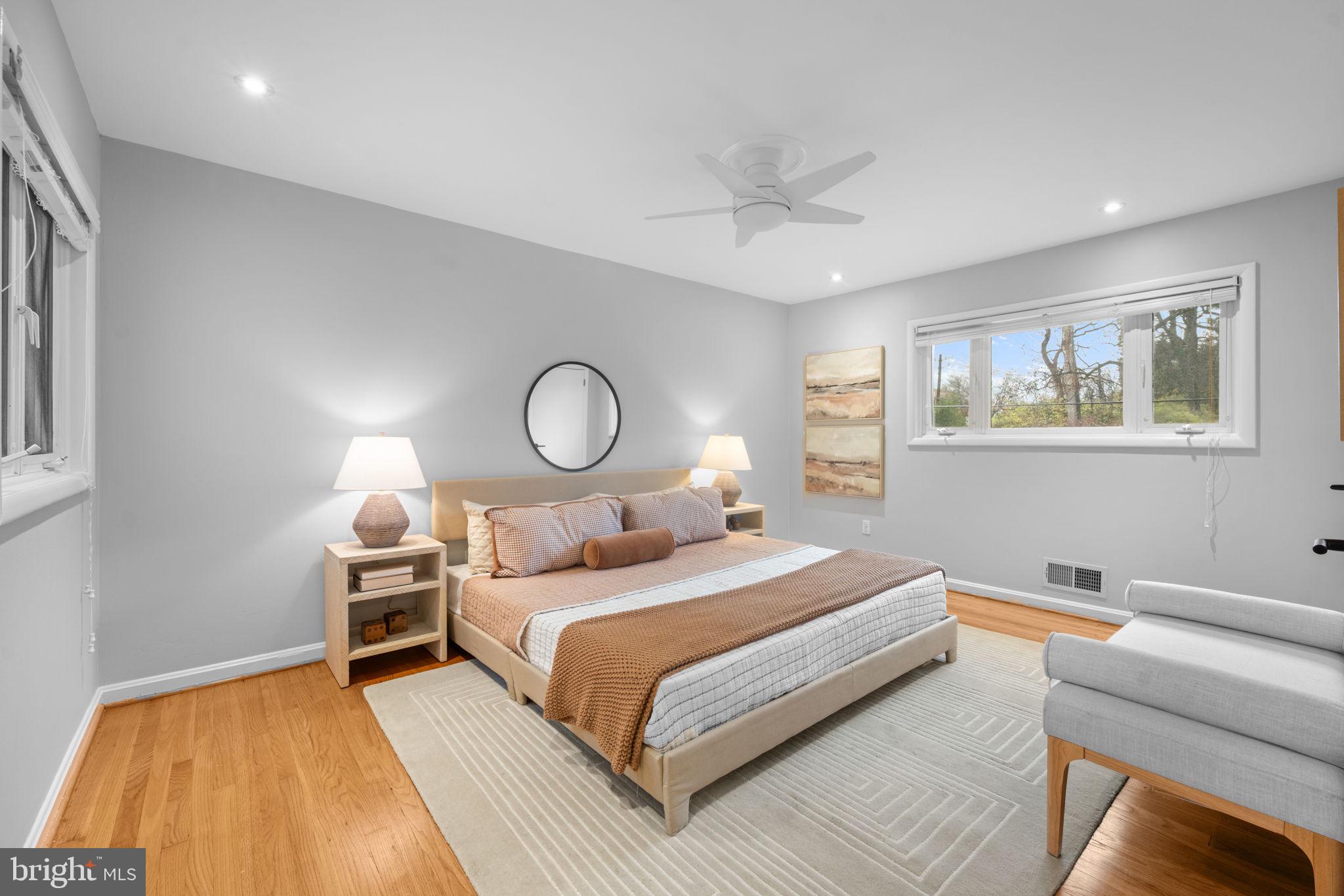 Real estate listing preview #16