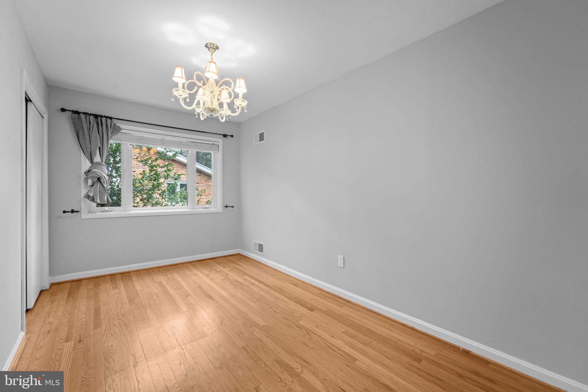 Real estate listing preview #23