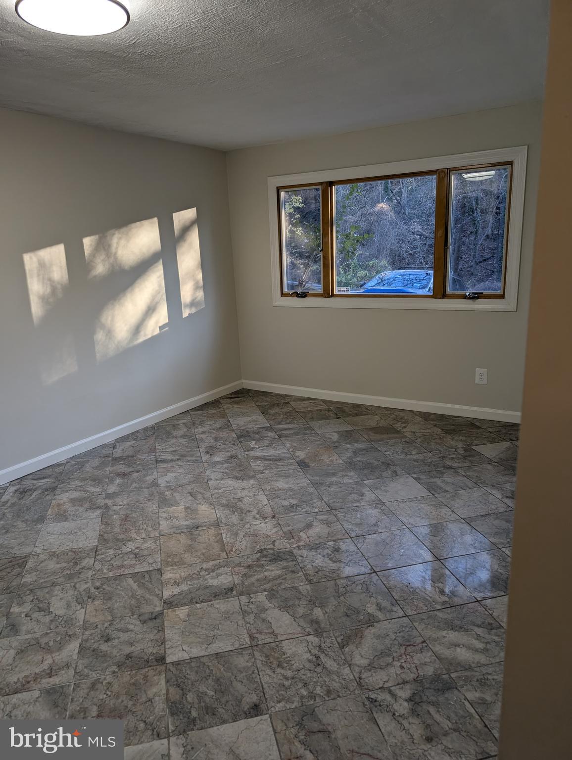 Real estate listing preview #10