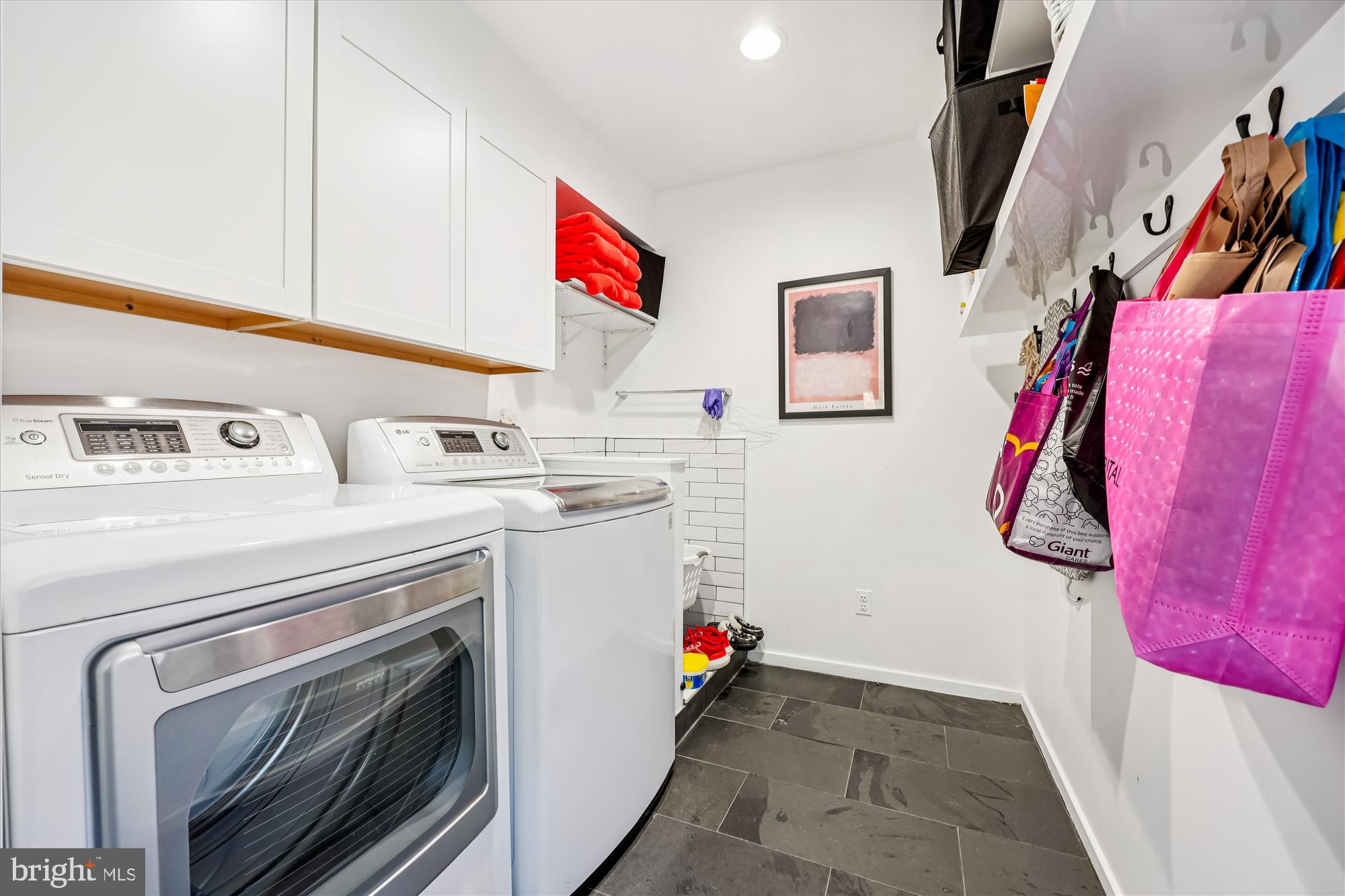 Real estate listing preview #8