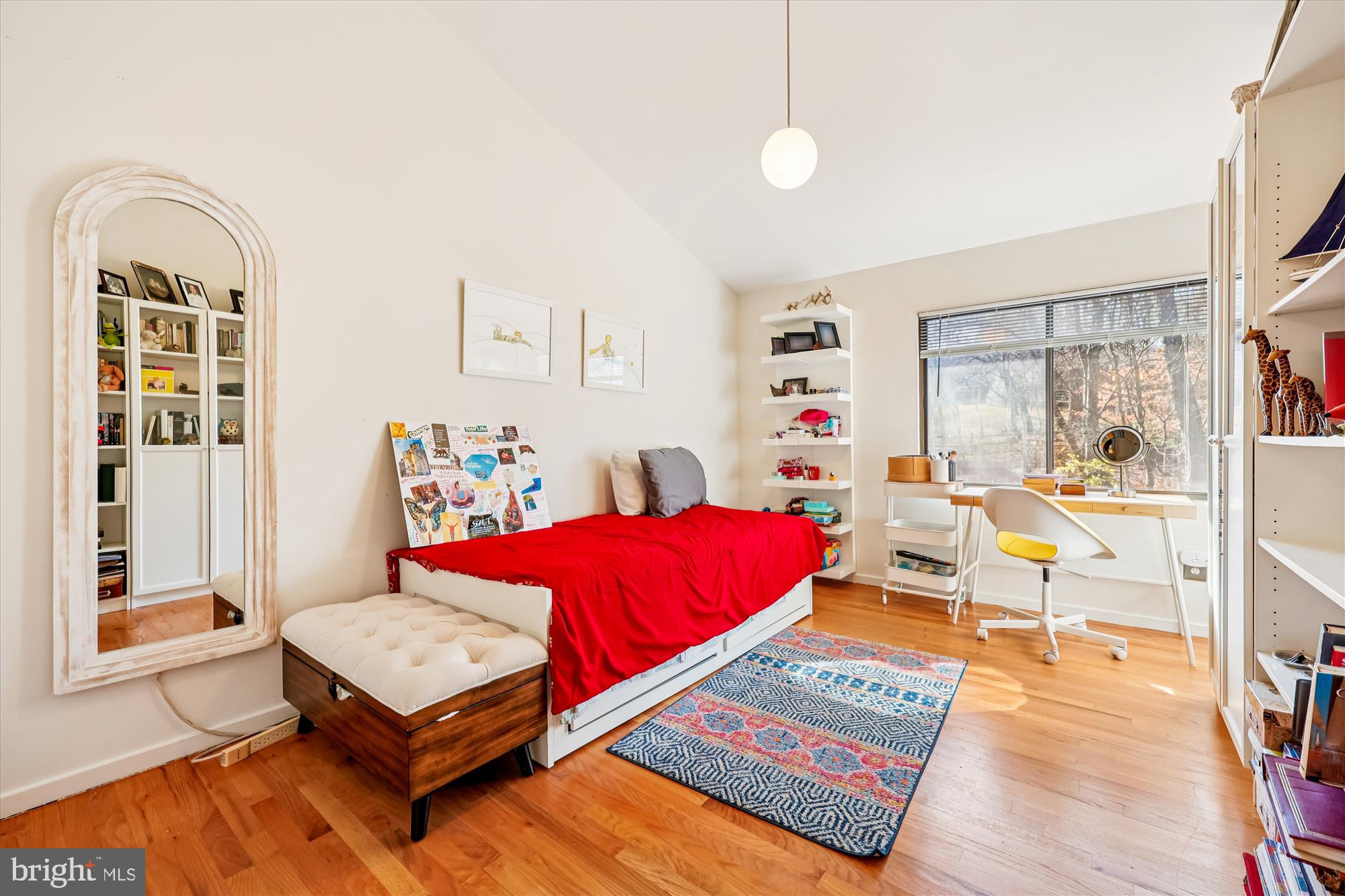 Real estate listing preview #12