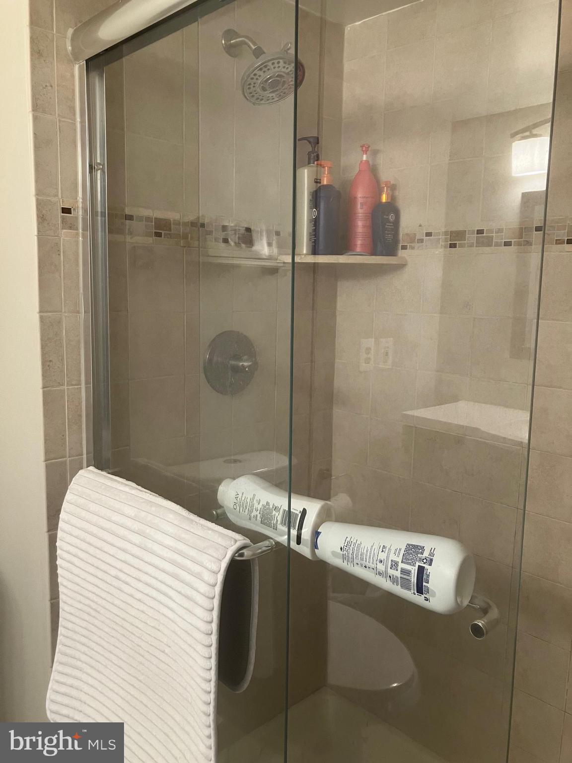 Real estate listing preview #12