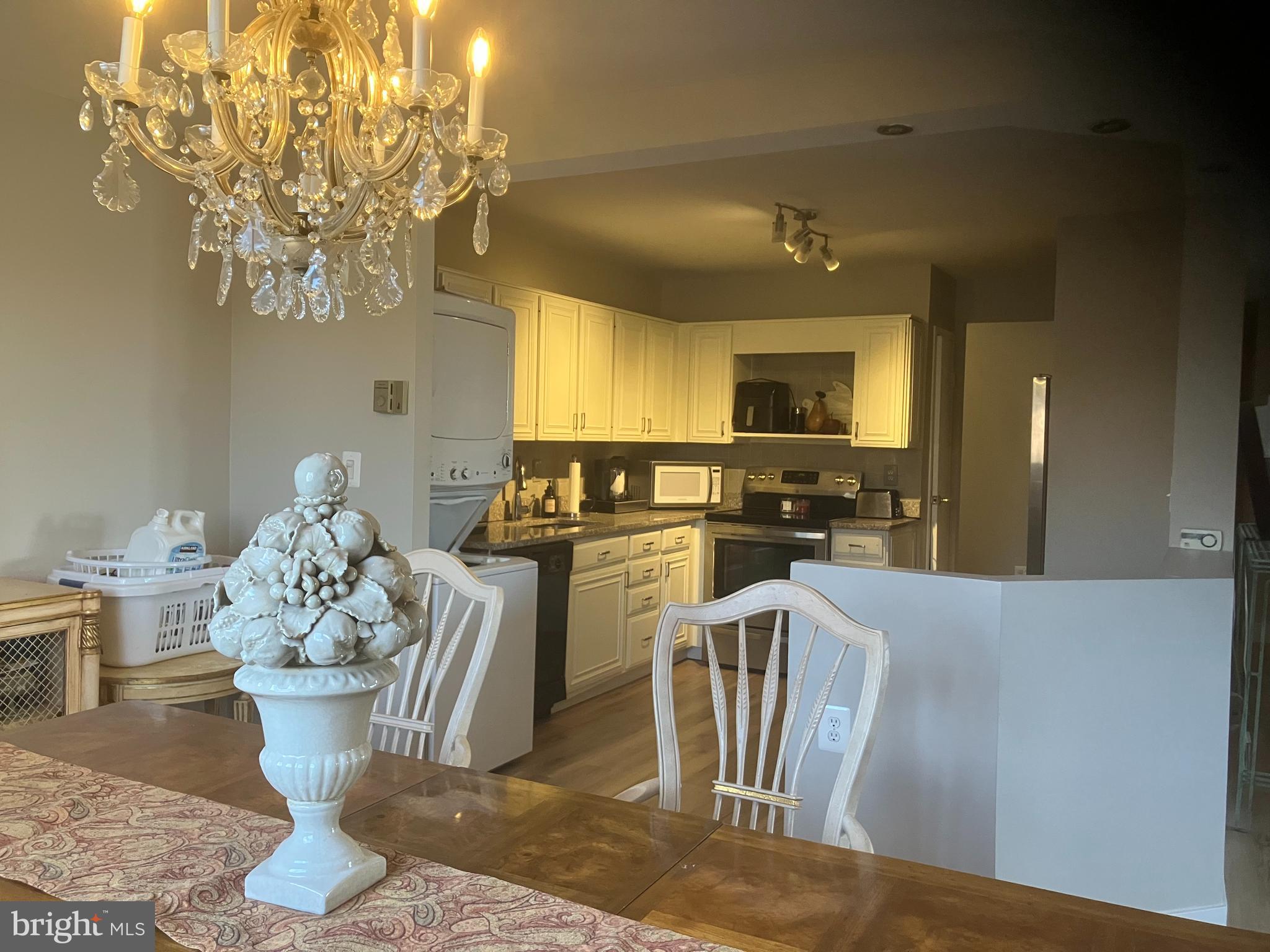 Real estate listing preview #1