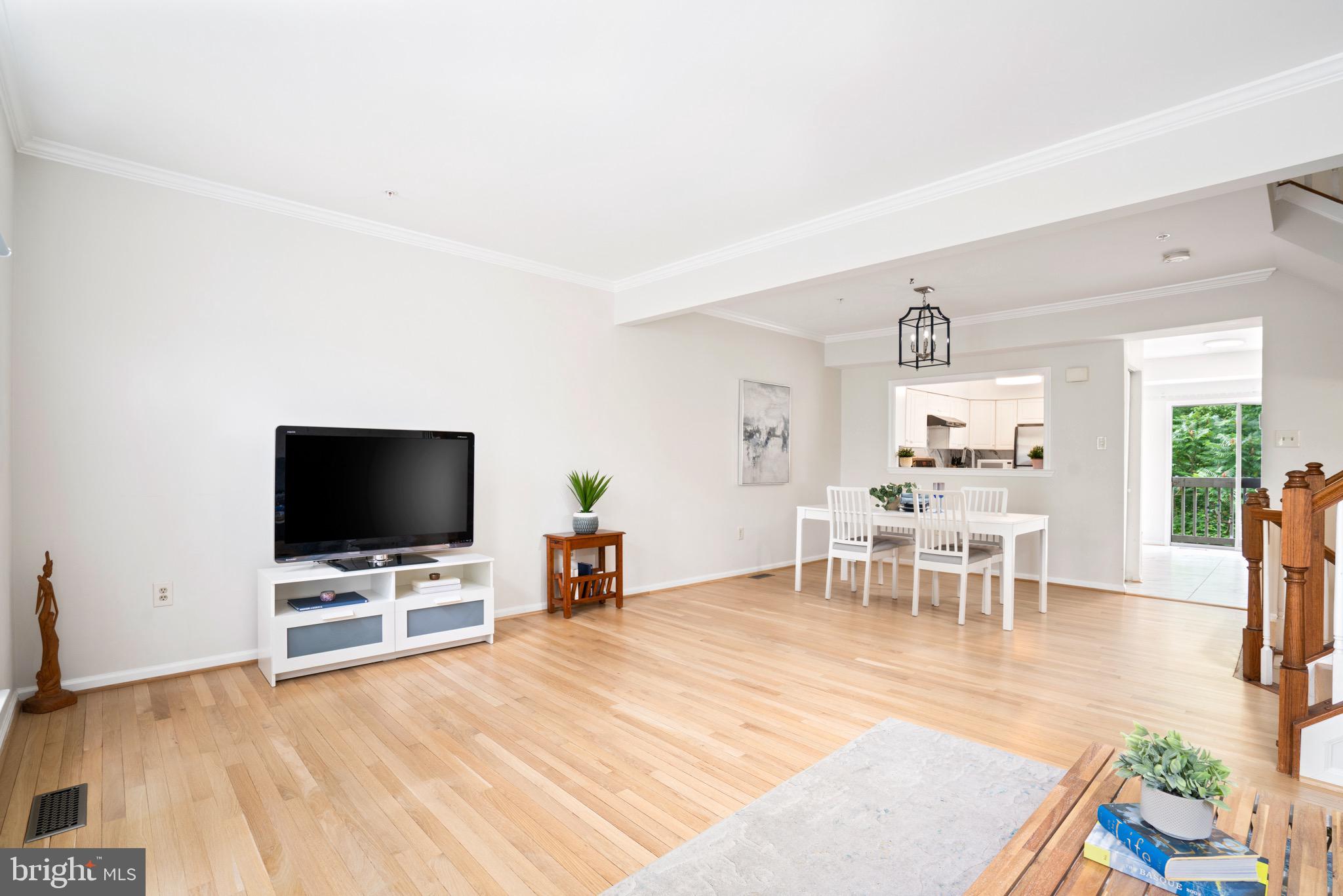 Real estate listing preview #13