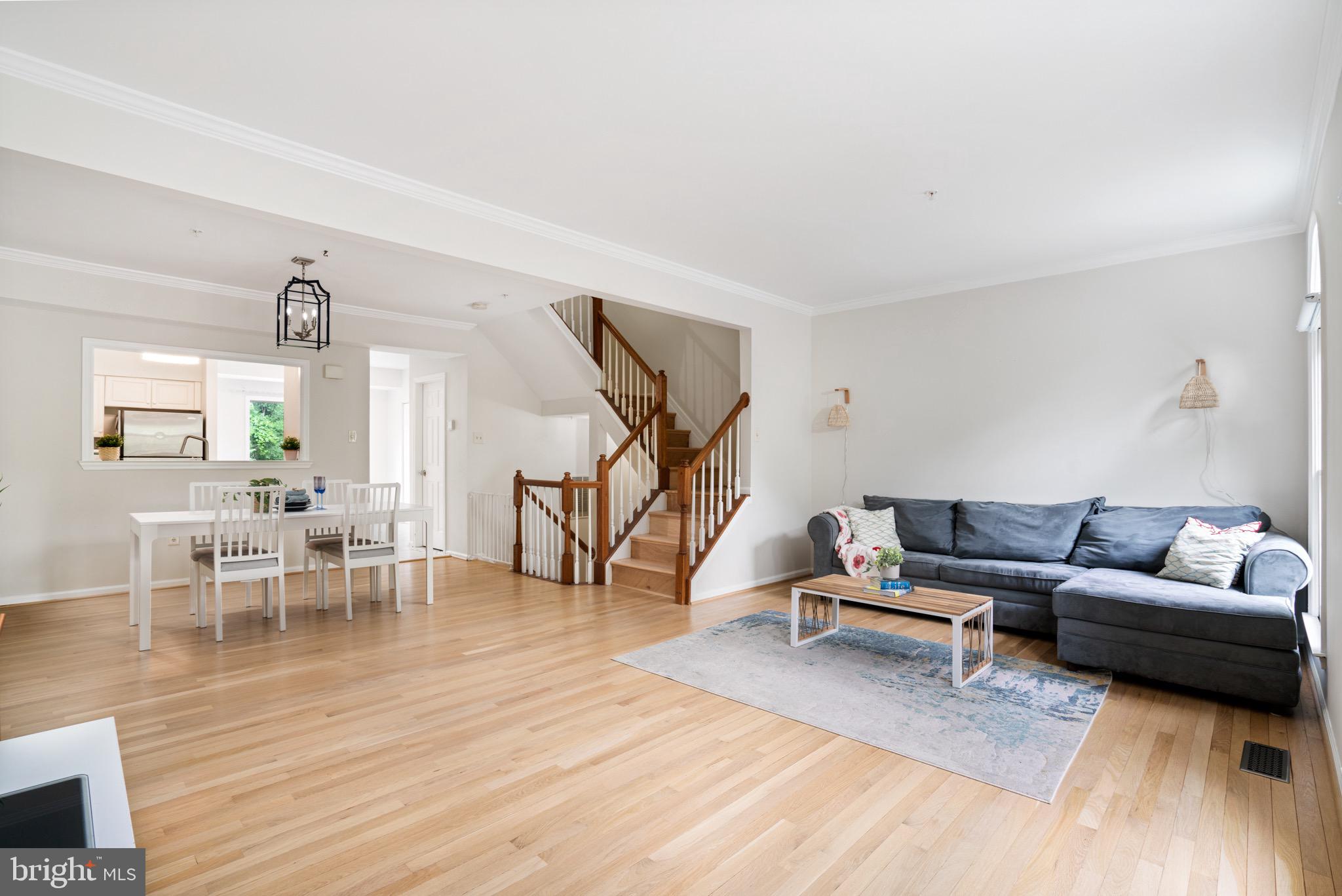 Real estate listing preview #12