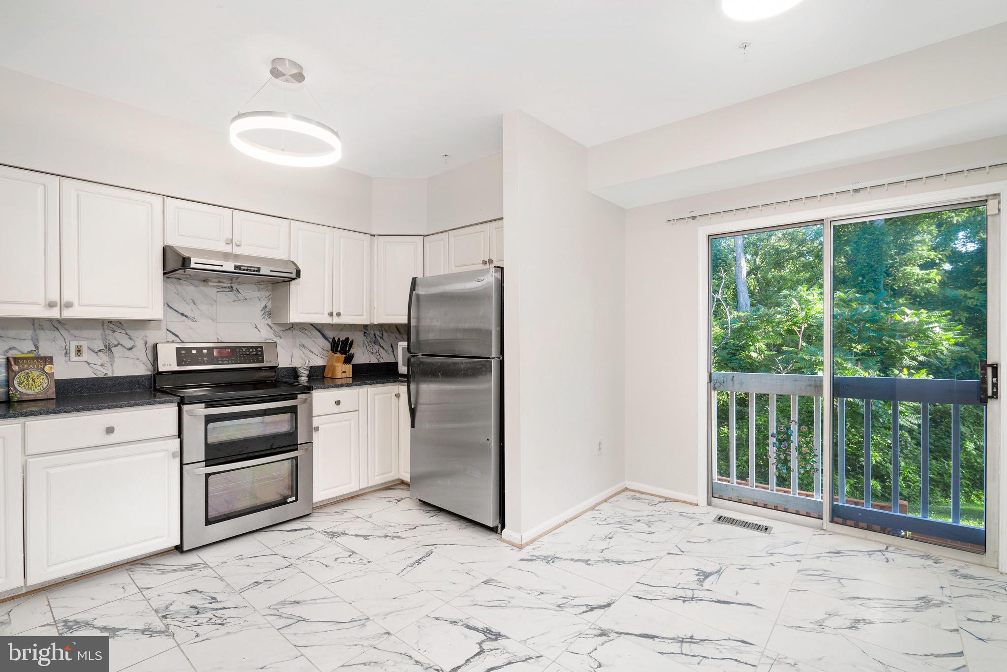 Real estate listing preview #9