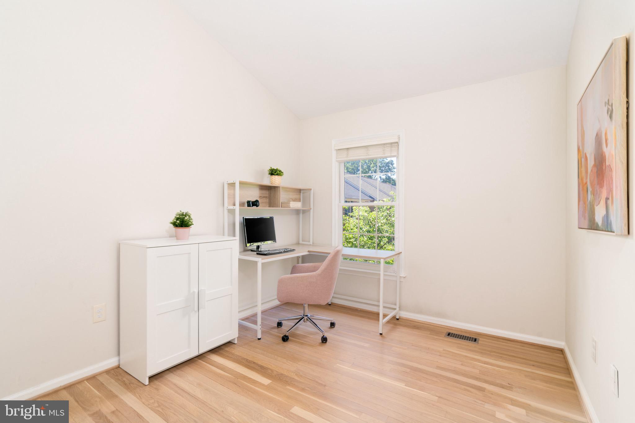 Real estate listing preview #18