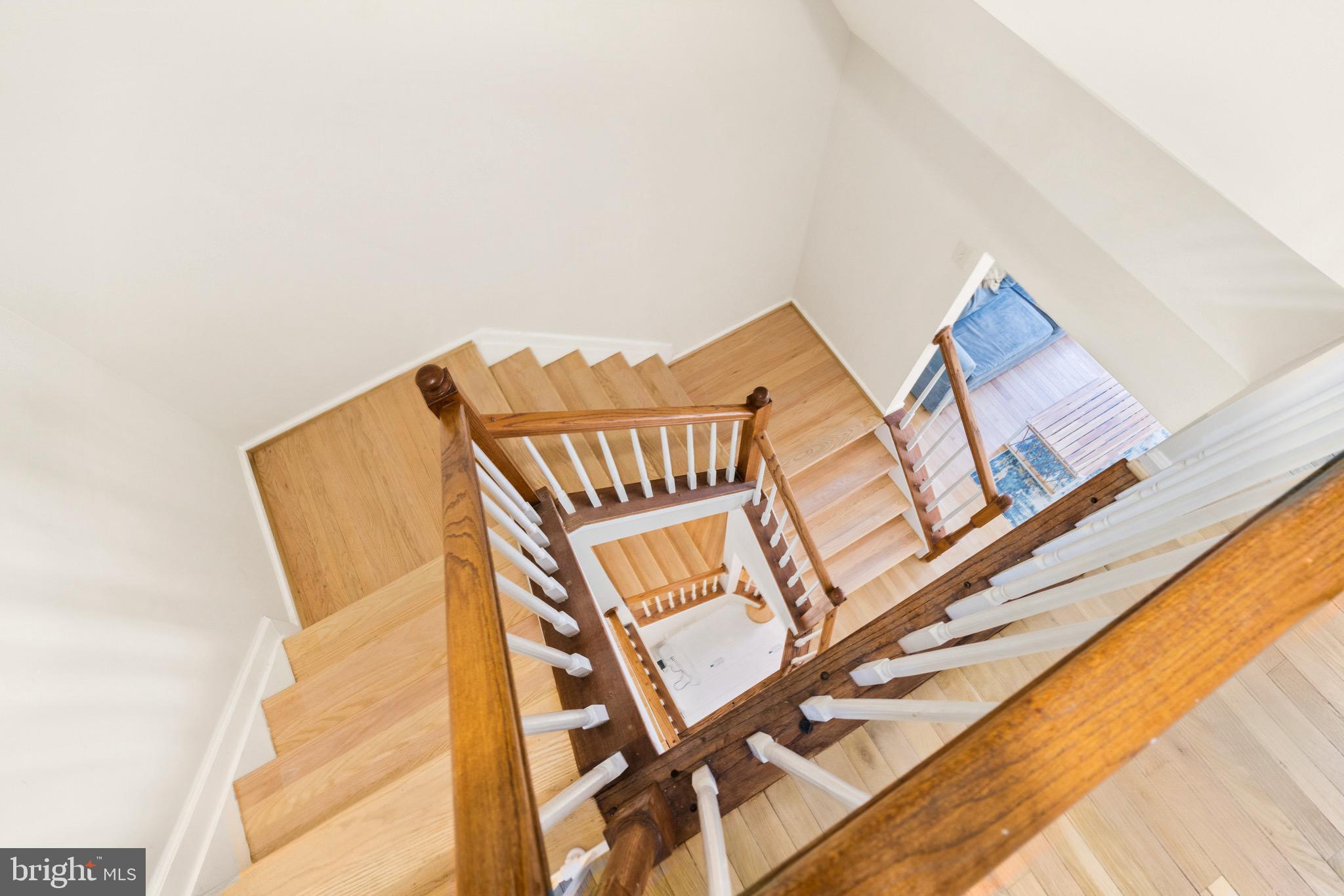 Real estate listing preview #4