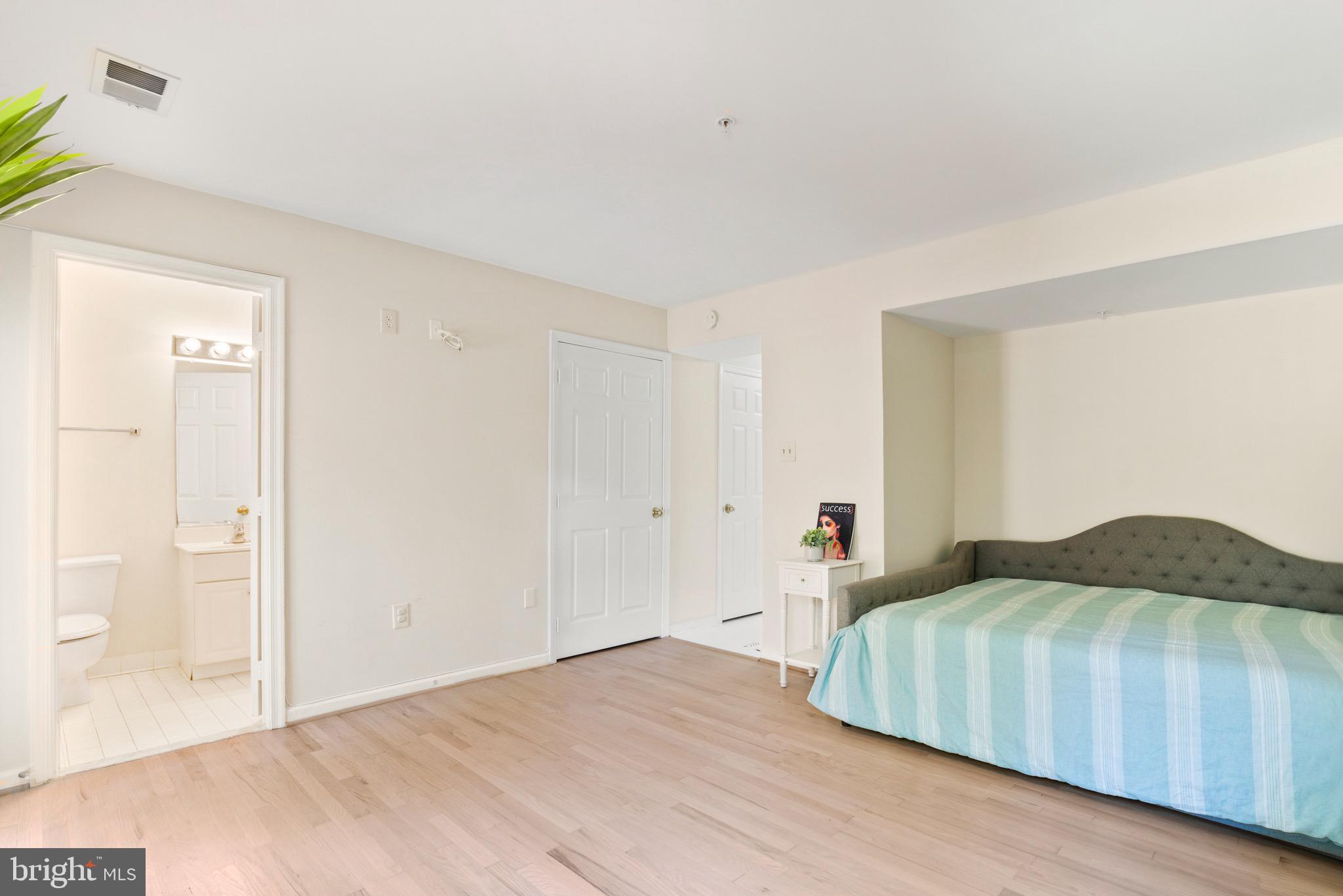 Real estate listing preview #19