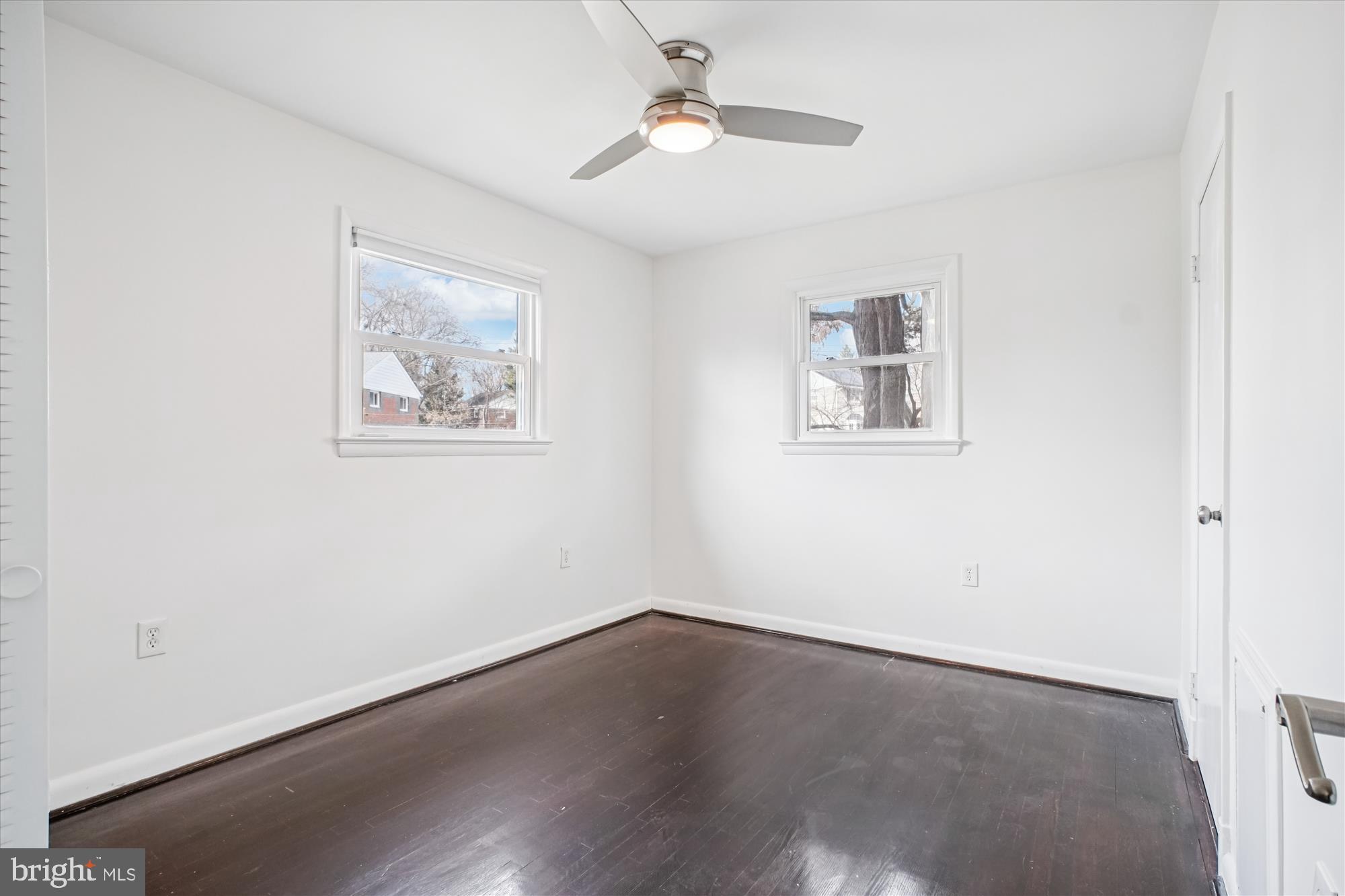 Real estate listing preview #18