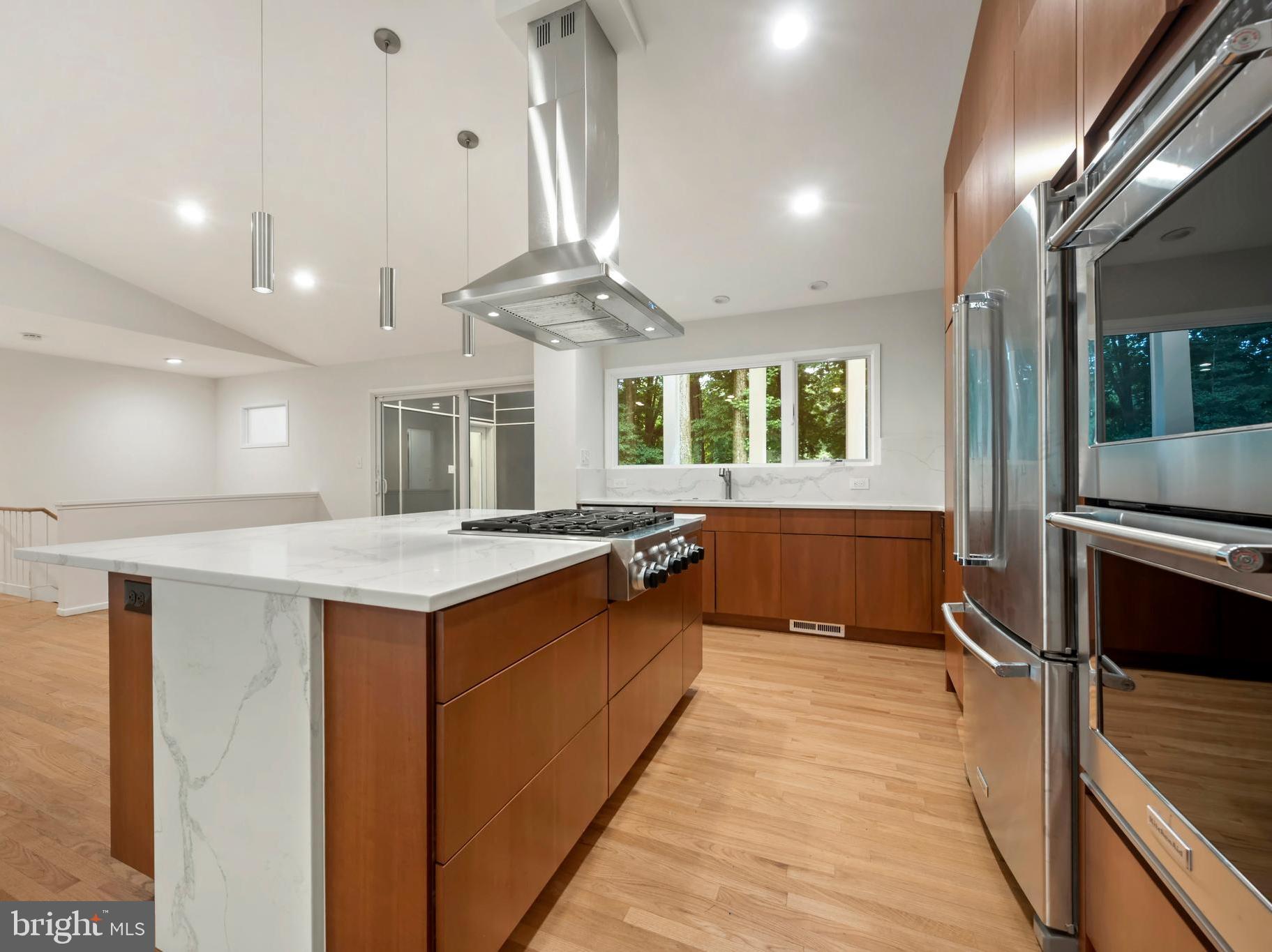 Real estate listing preview #17