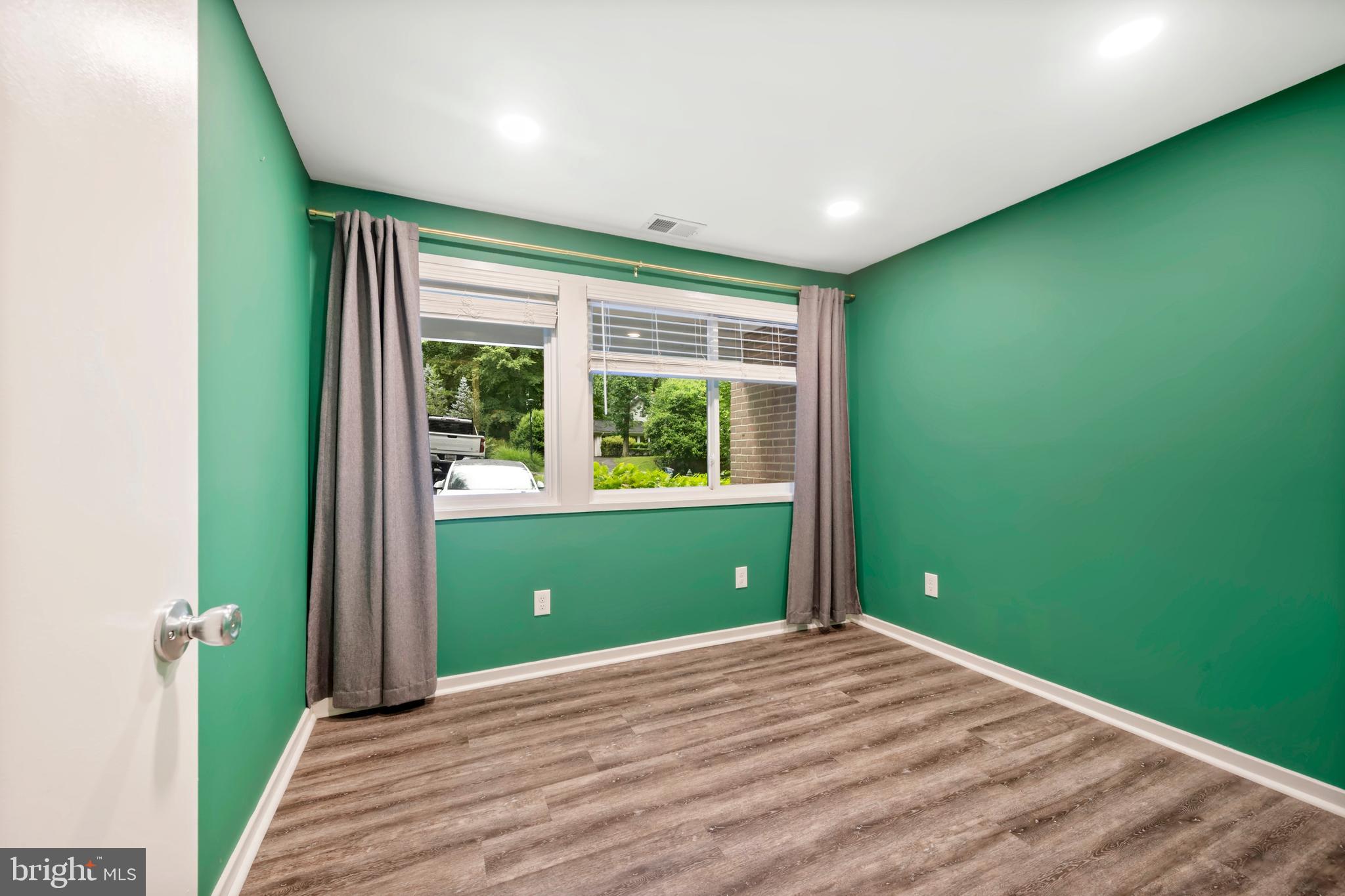 Real estate listing preview #35