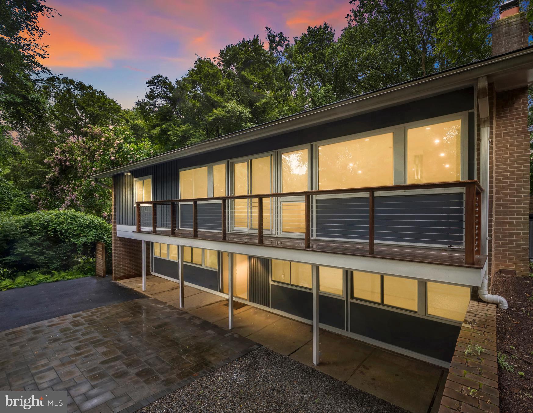 Real estate listing preview #3