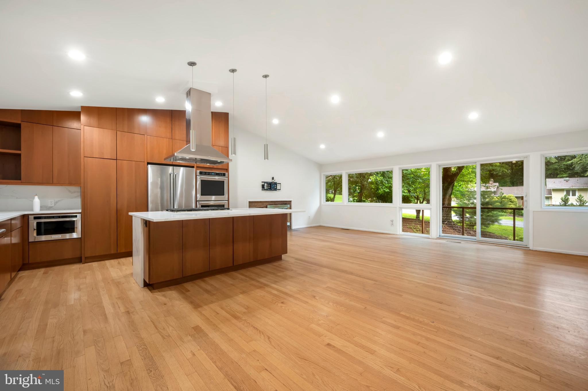 Real estate listing preview #15