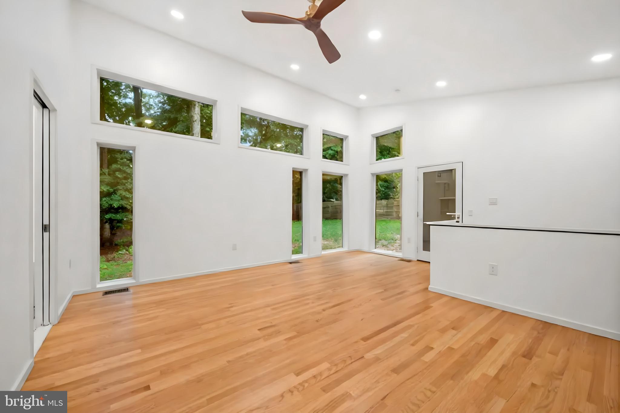 Real estate listing preview #18