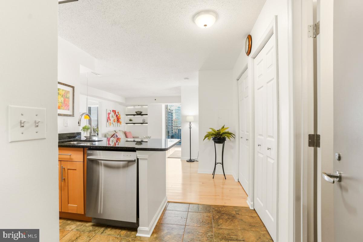 Real estate listing preview #5