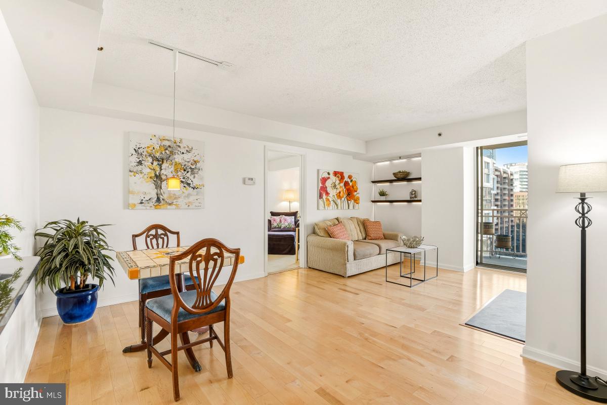 Real estate listing preview #13