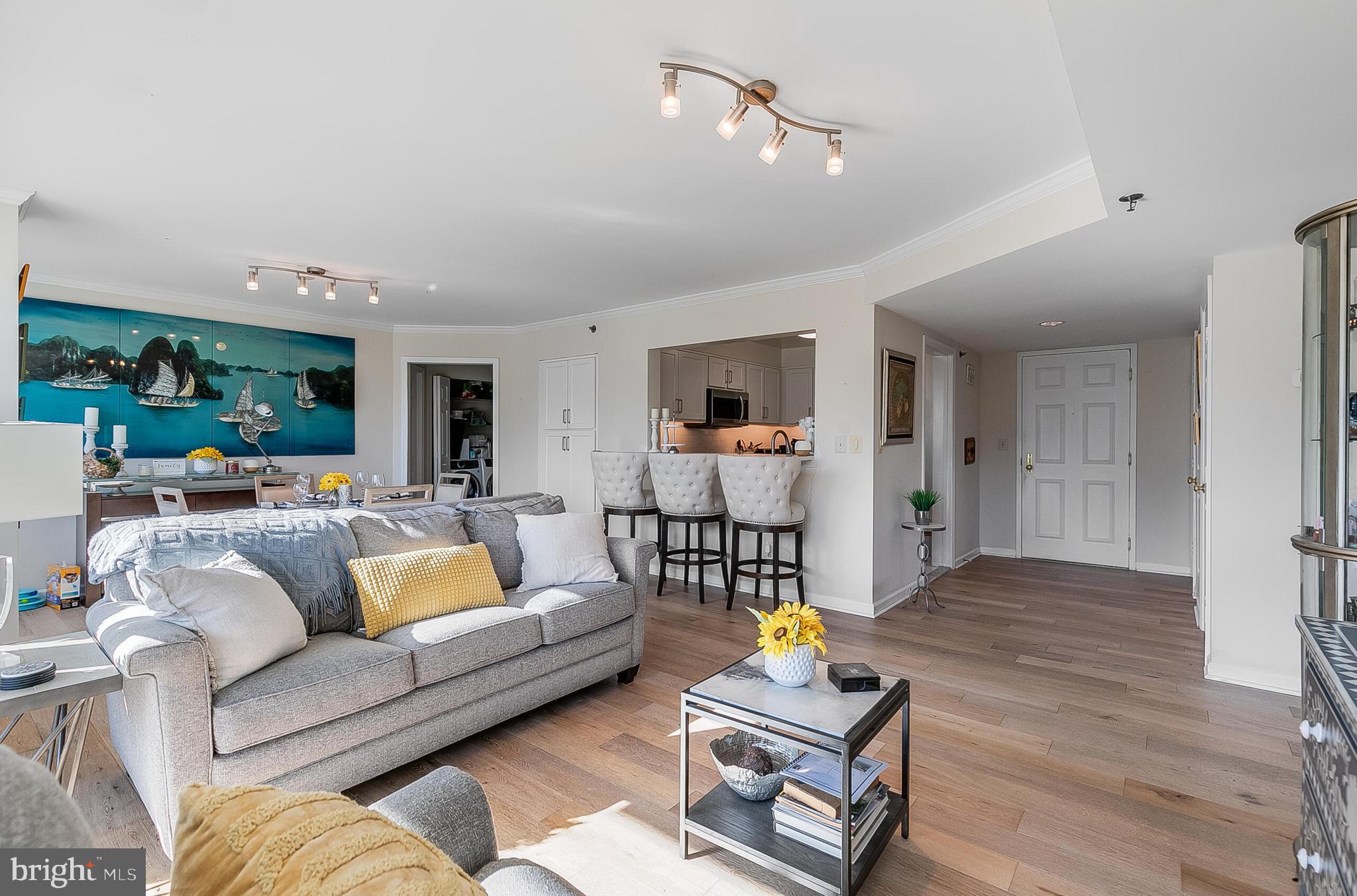 Real estate listing preview #11