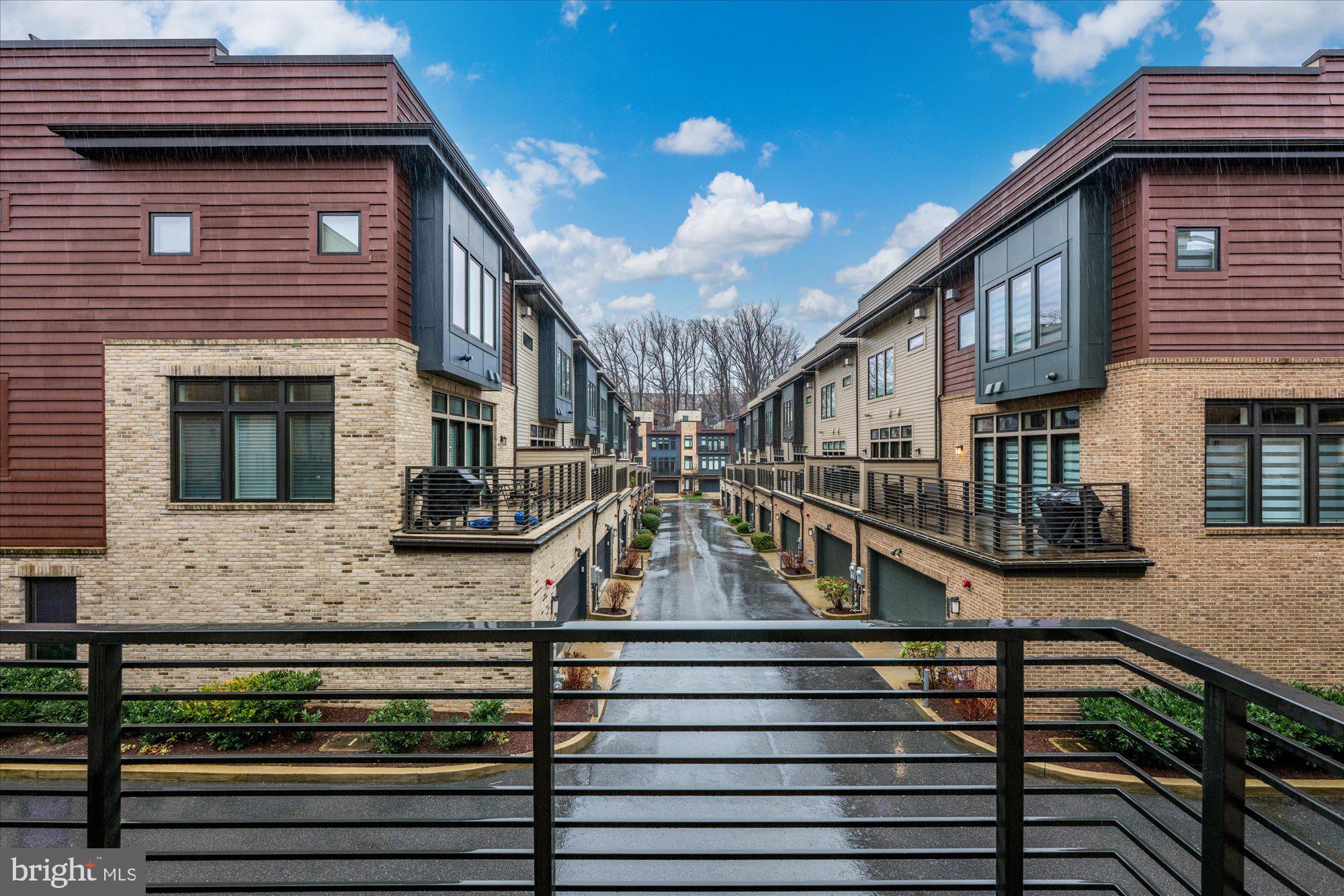 Real estate listing preview #15