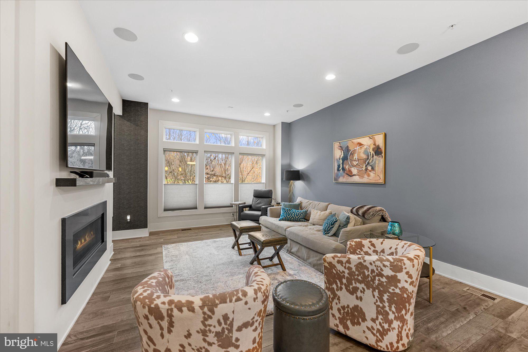 Real estate listing preview #4