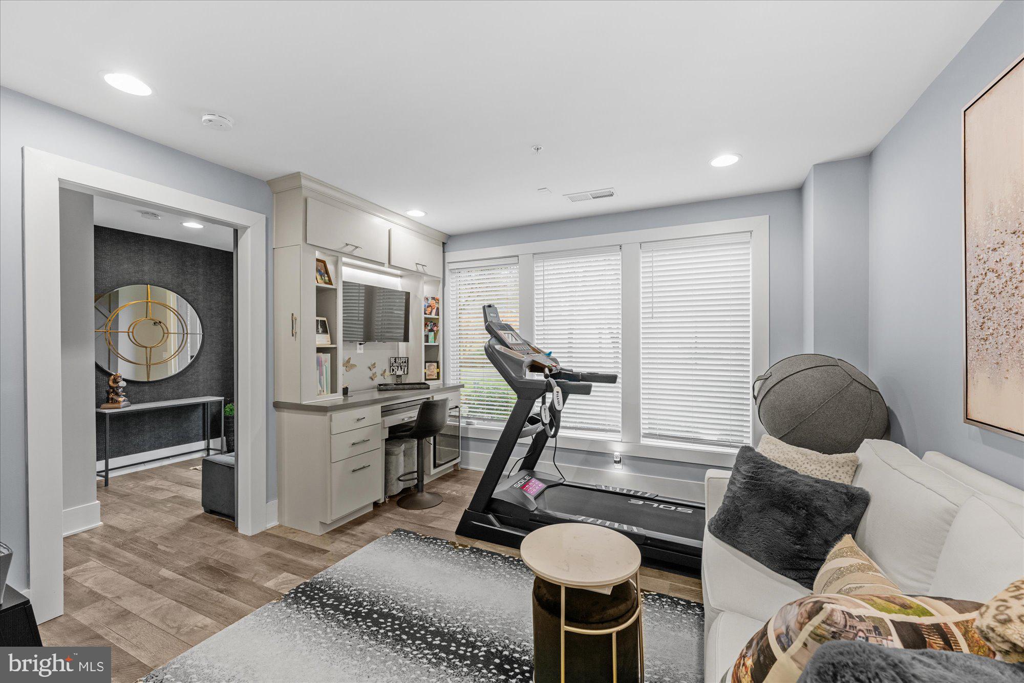 Real estate listing preview #32