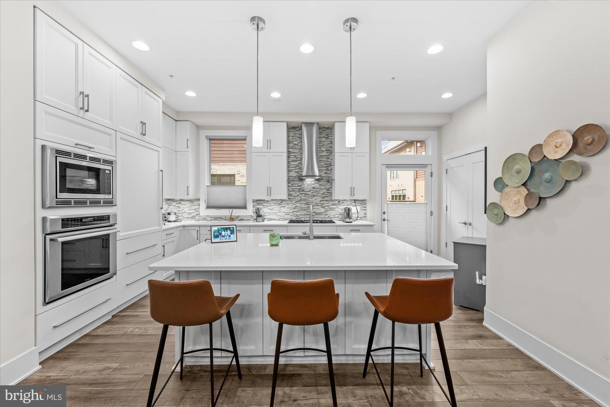 Real estate listing preview #10