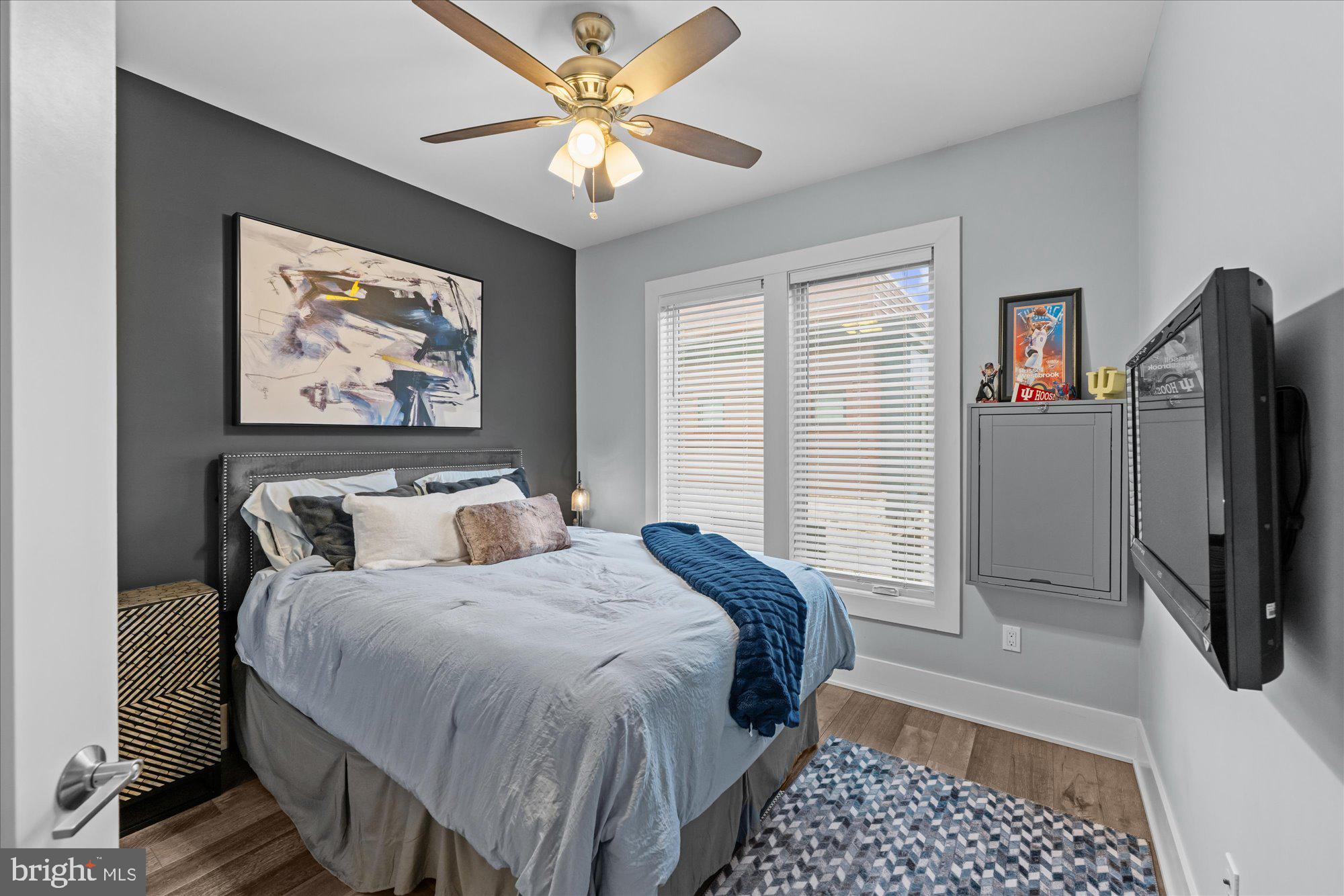 Real estate listing preview #24