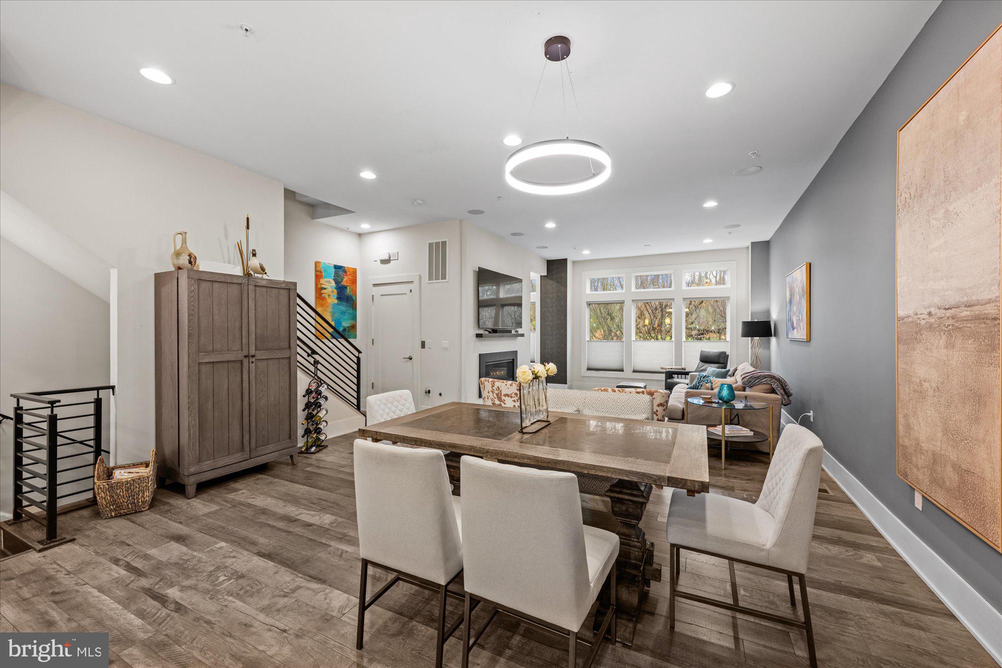 Real estate listing preview #6