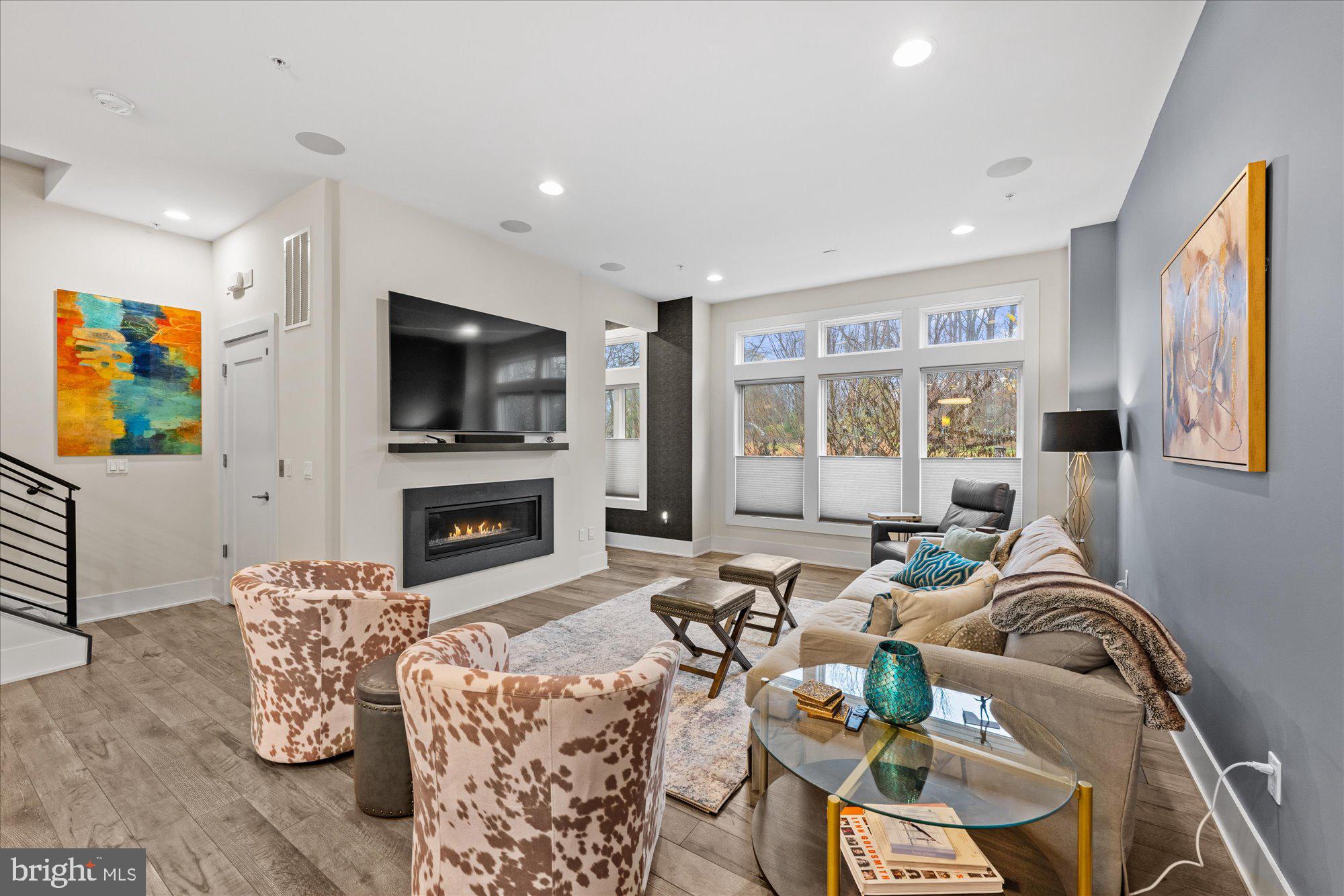 Real estate listing preview #3