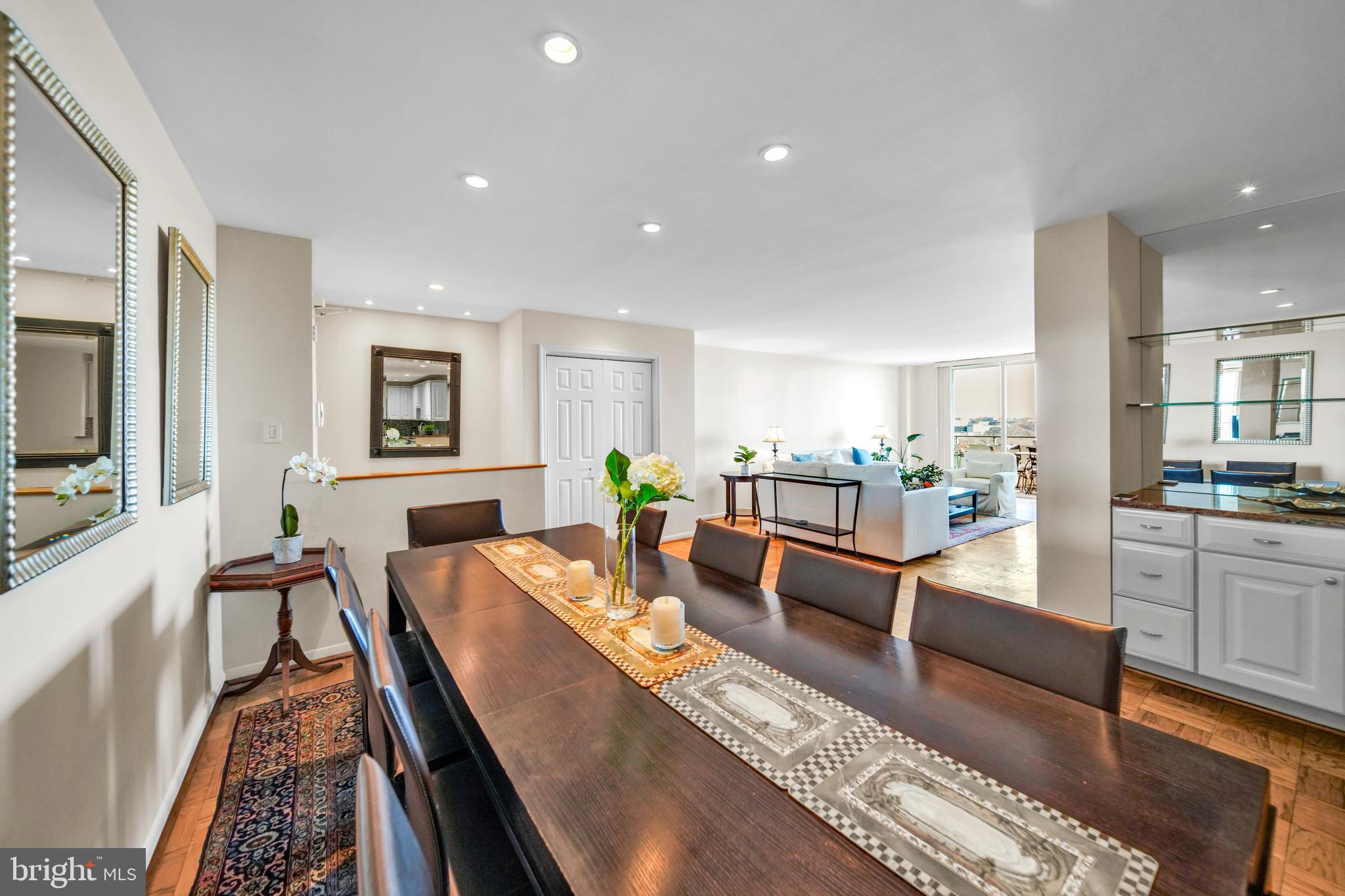 Real estate listing preview #14