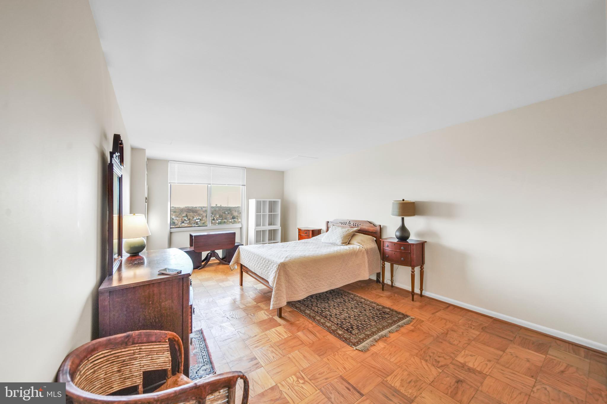 Real estate listing preview #24