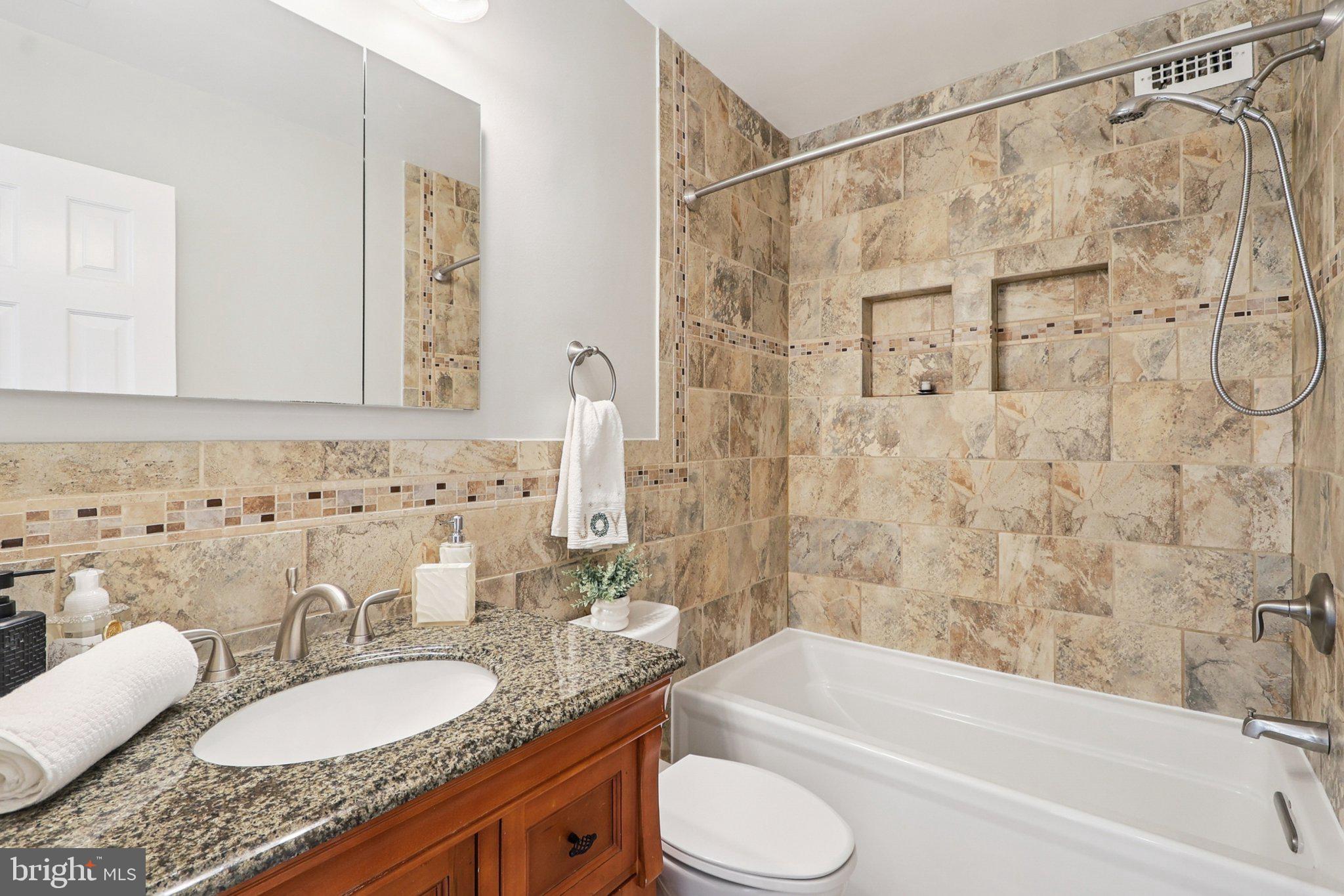 Real estate listing preview #25