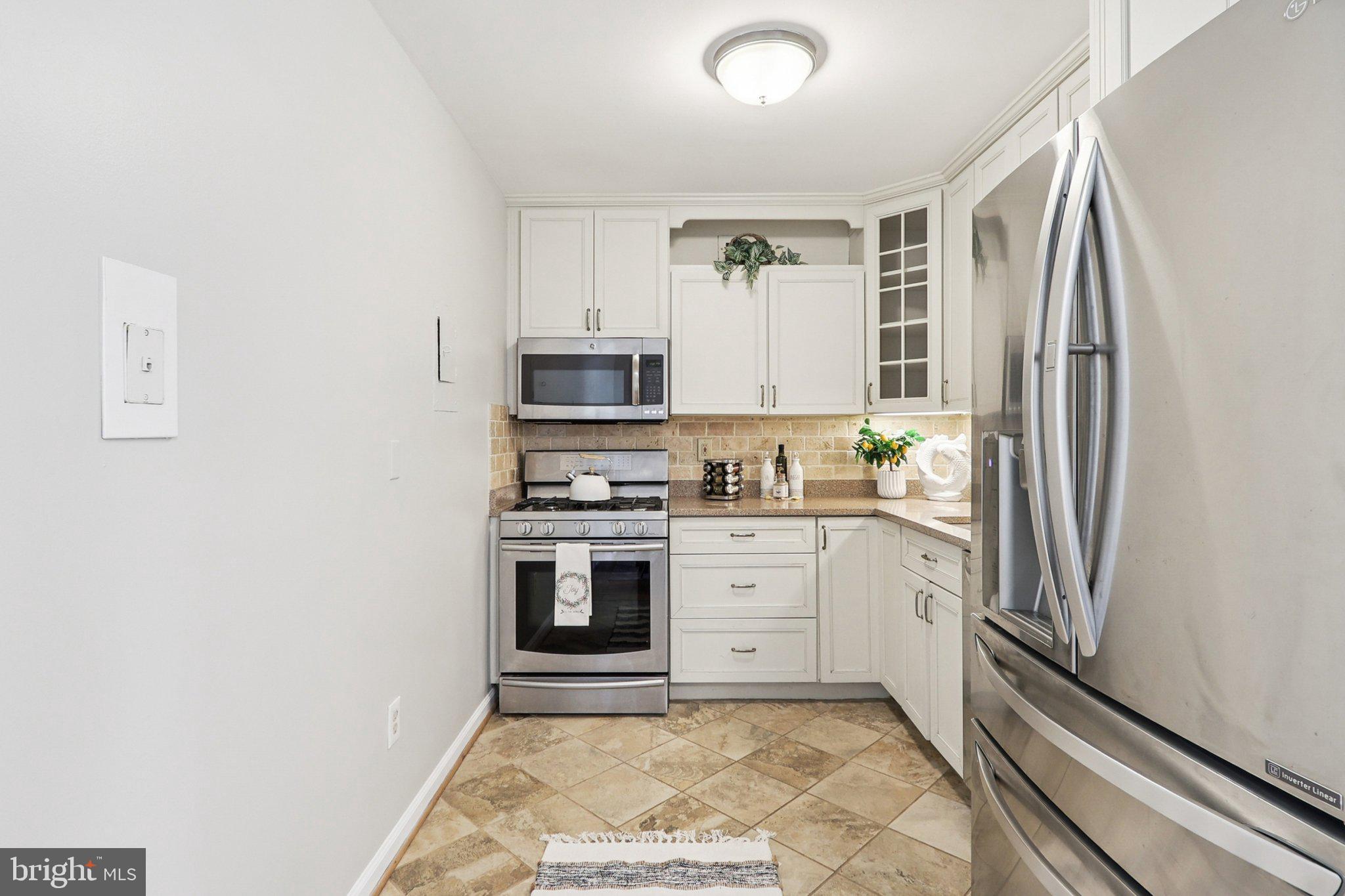 Real estate listing preview #11