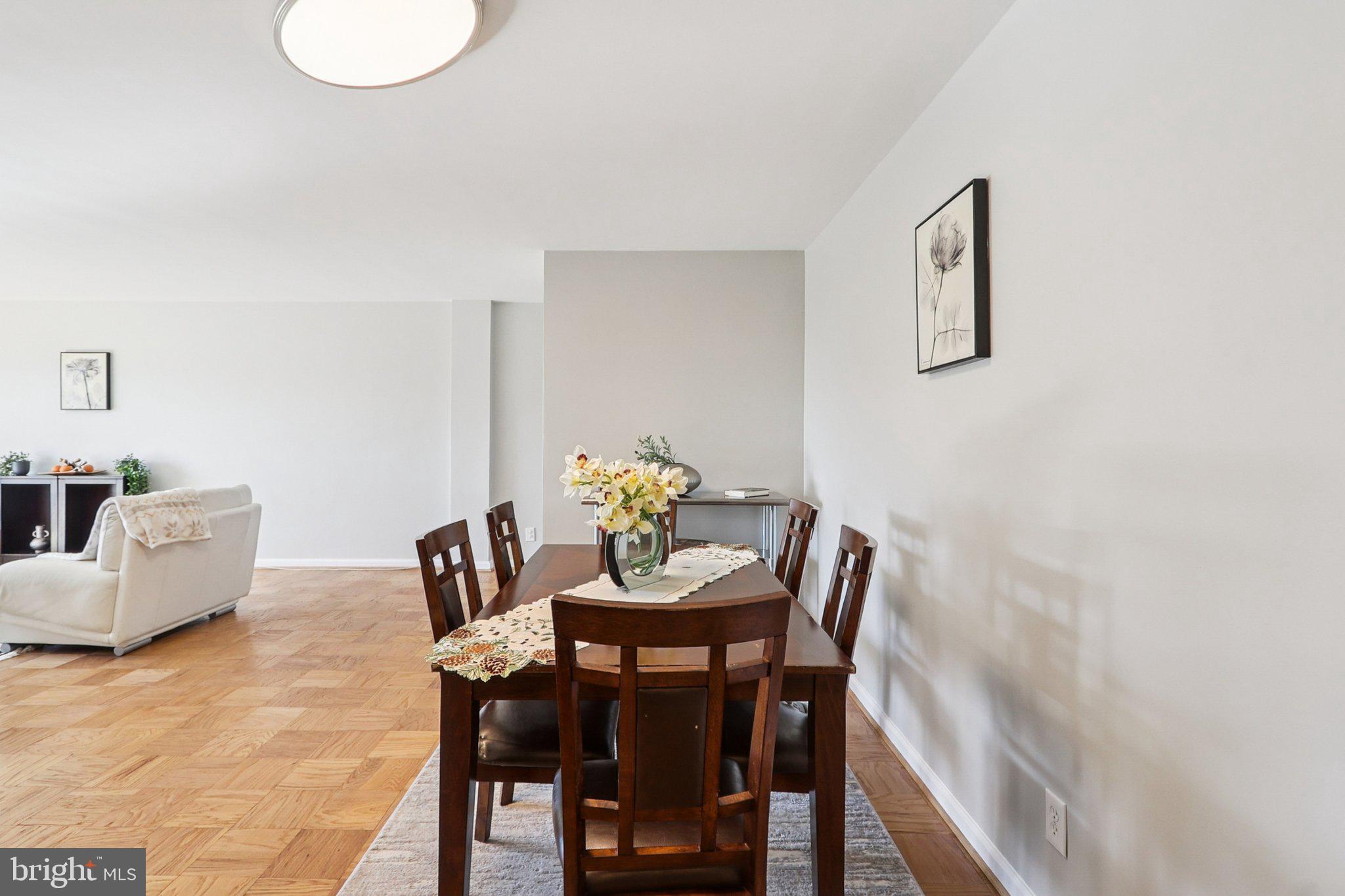 Real estate listing preview #8