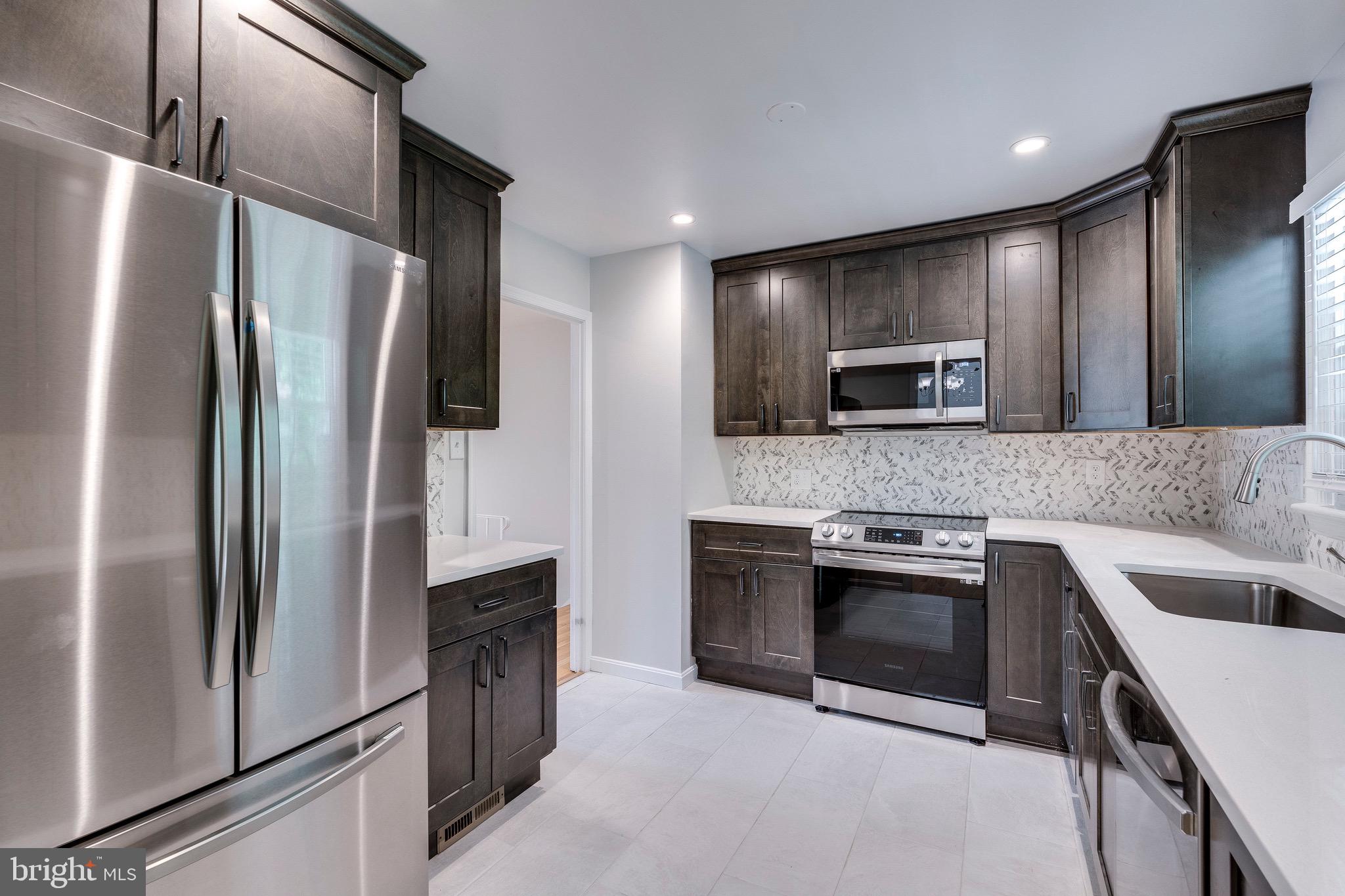 Real estate listing preview #9