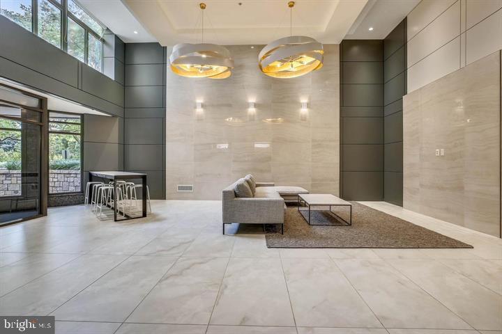 Real estate listing preview #3