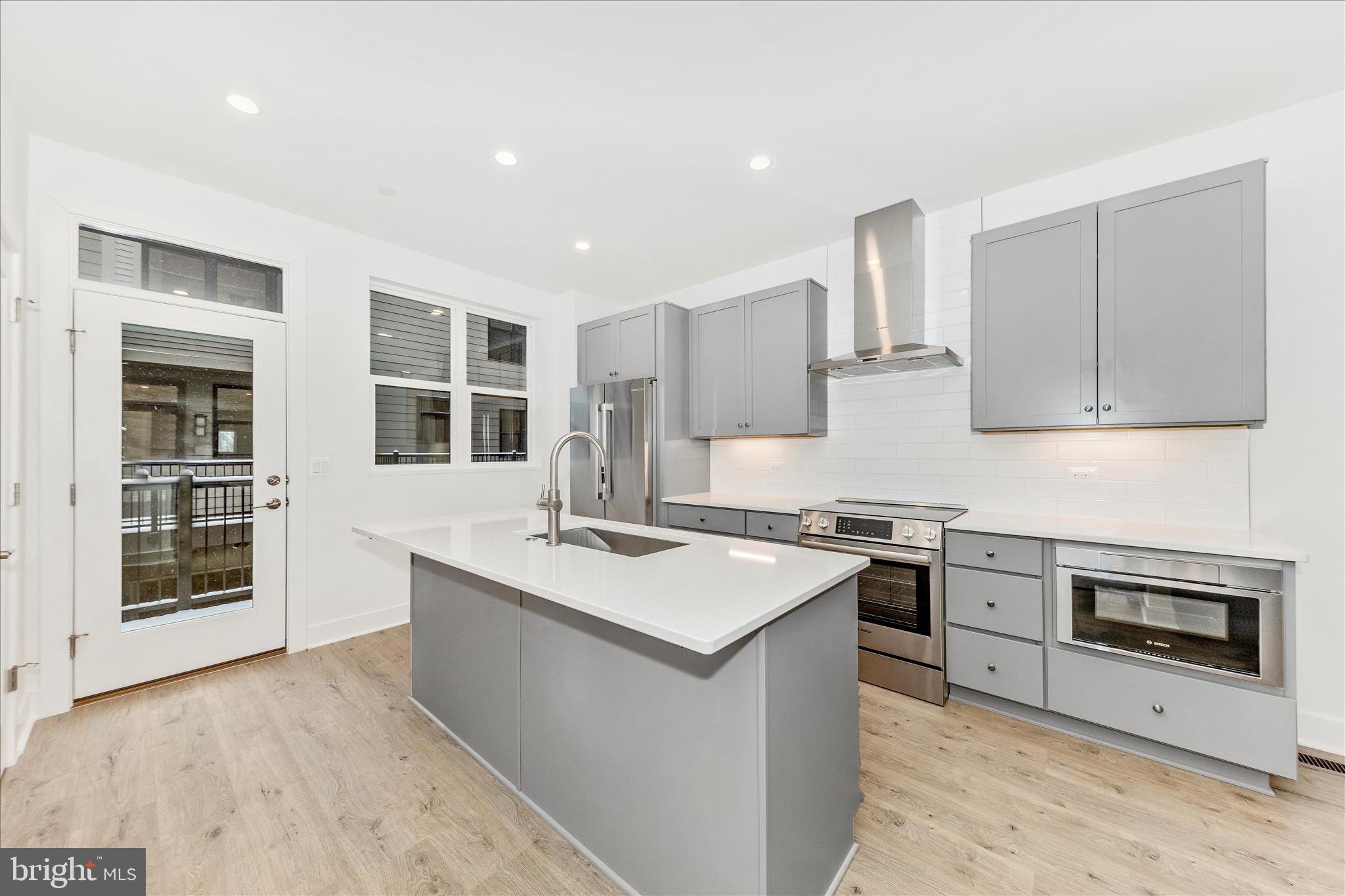 Real estate listing preview #5