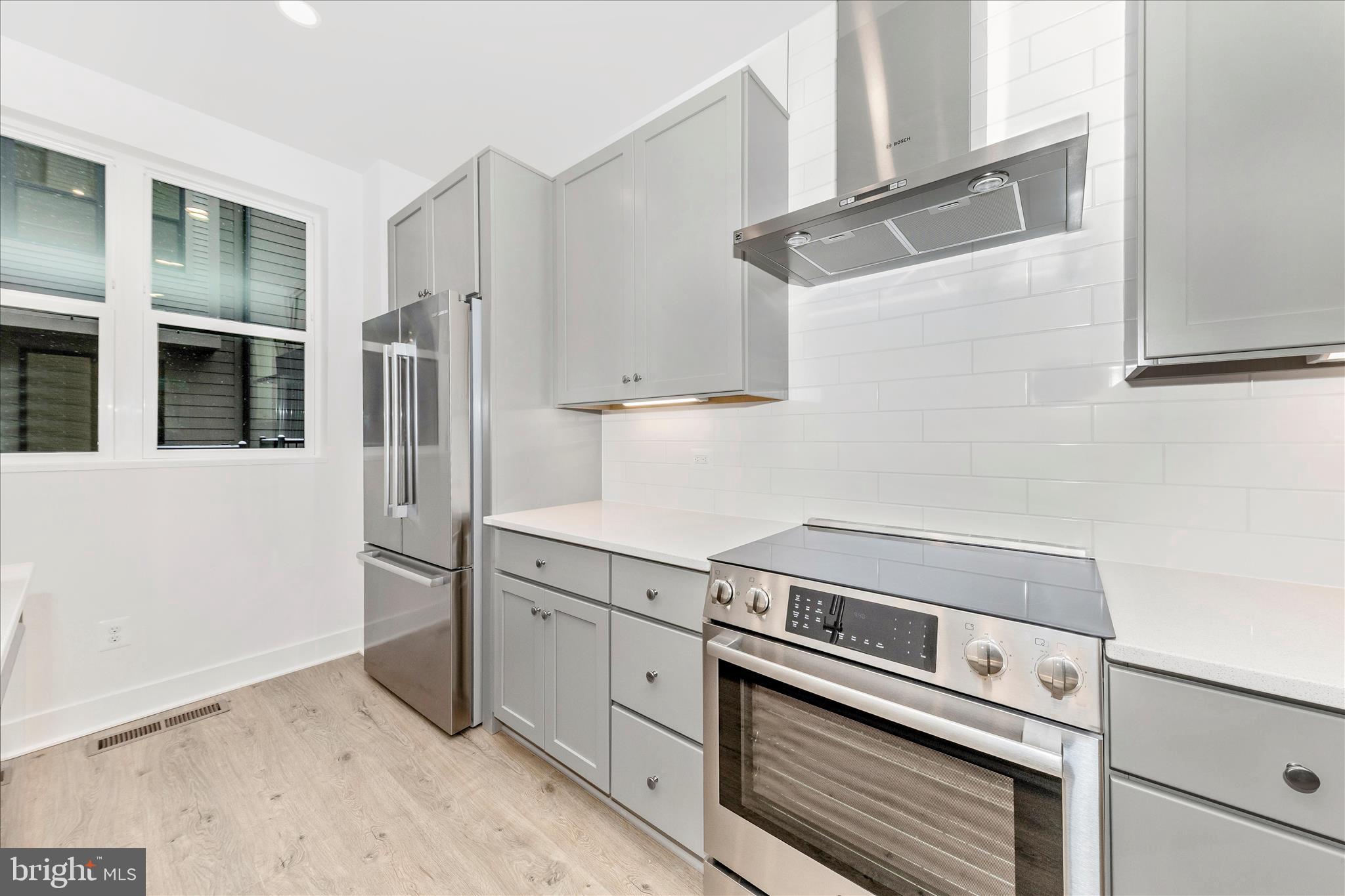 Real estate listing preview #9