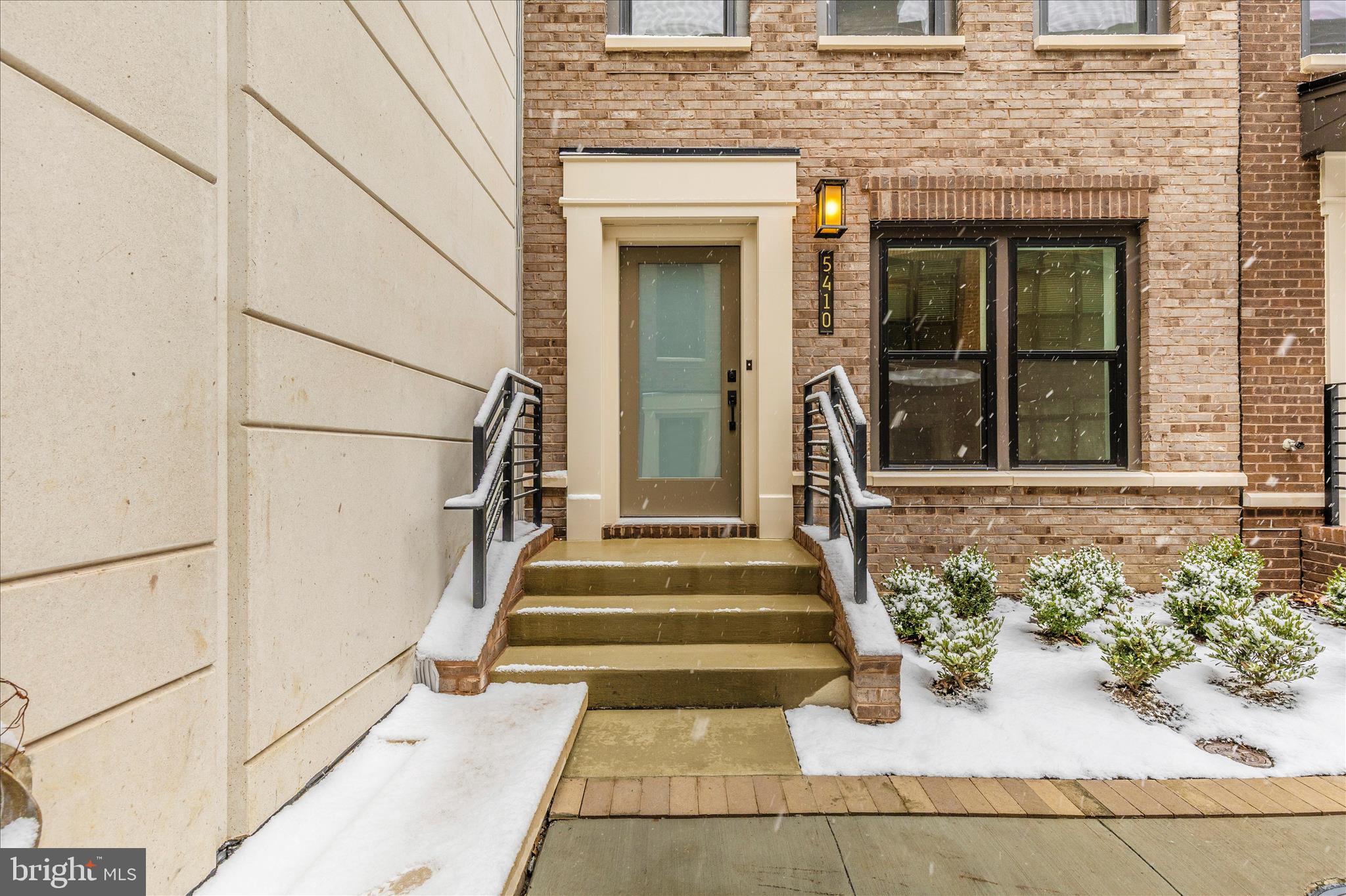 Real estate listing preview #42