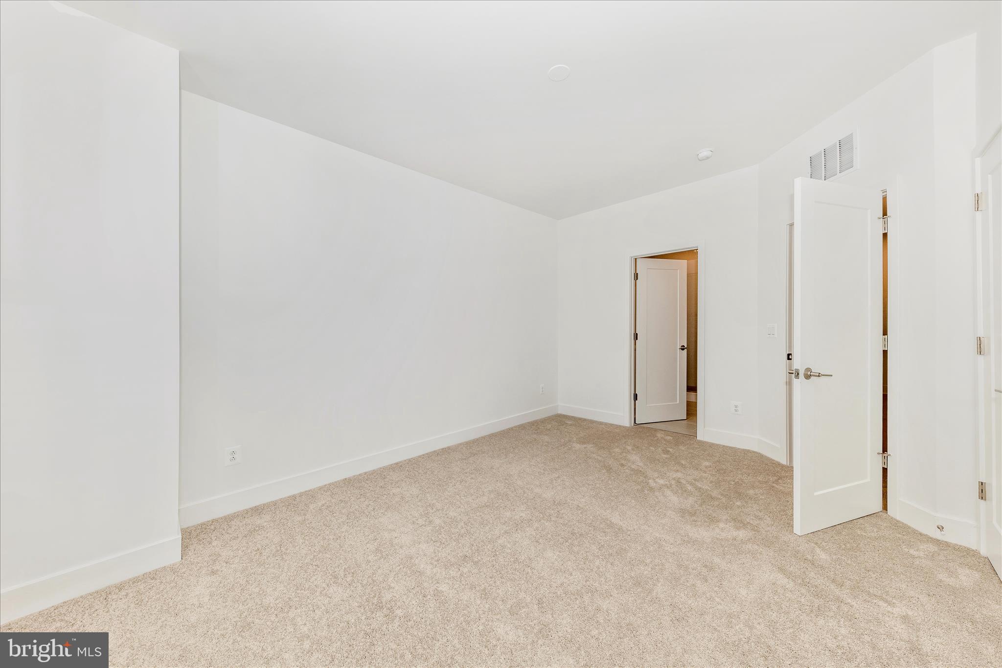 Real estate listing preview #21