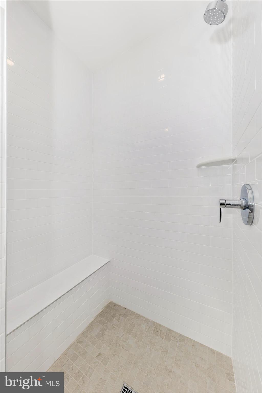 Real estate listing preview #24