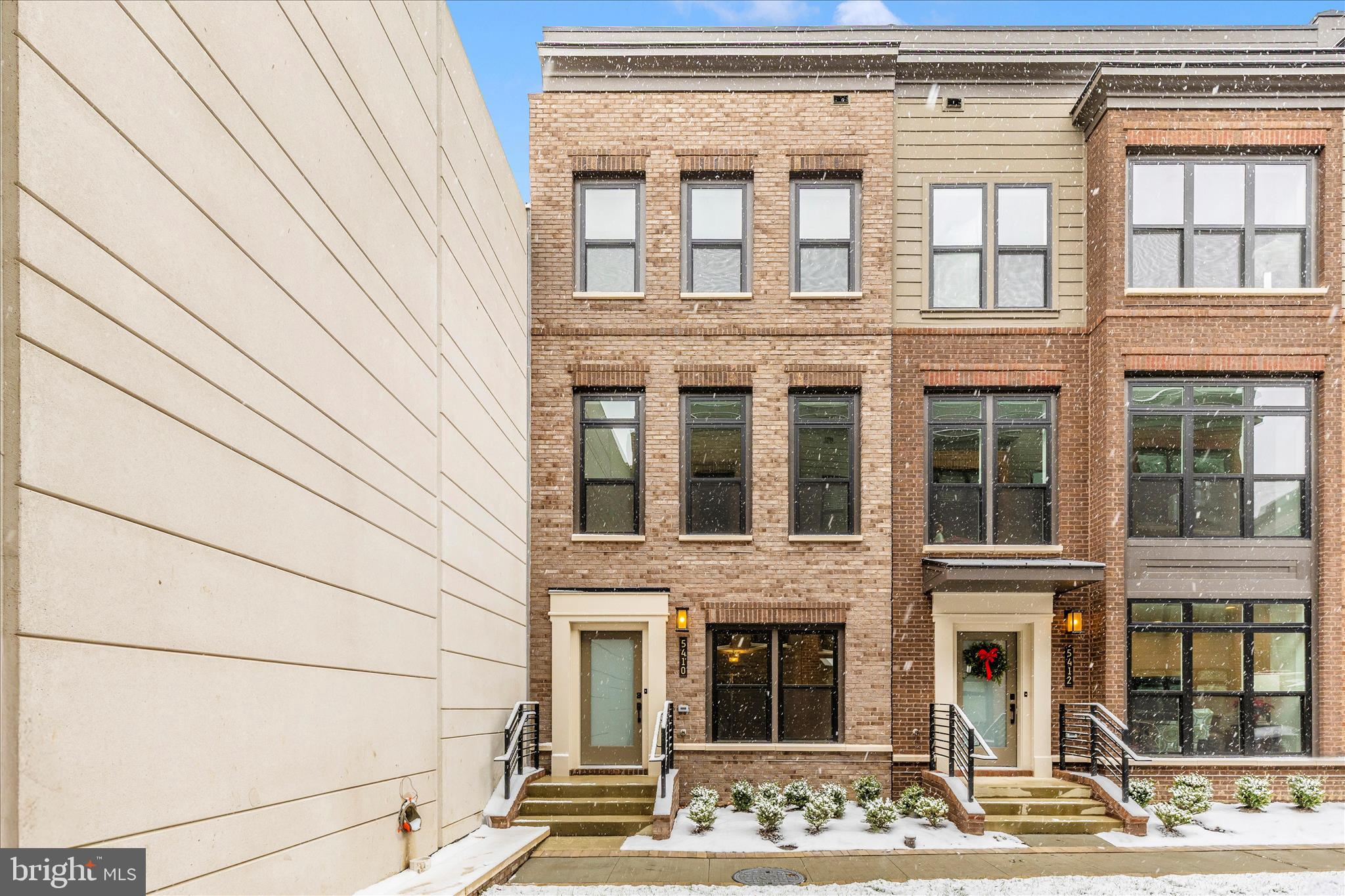 Real estate listing preview #1