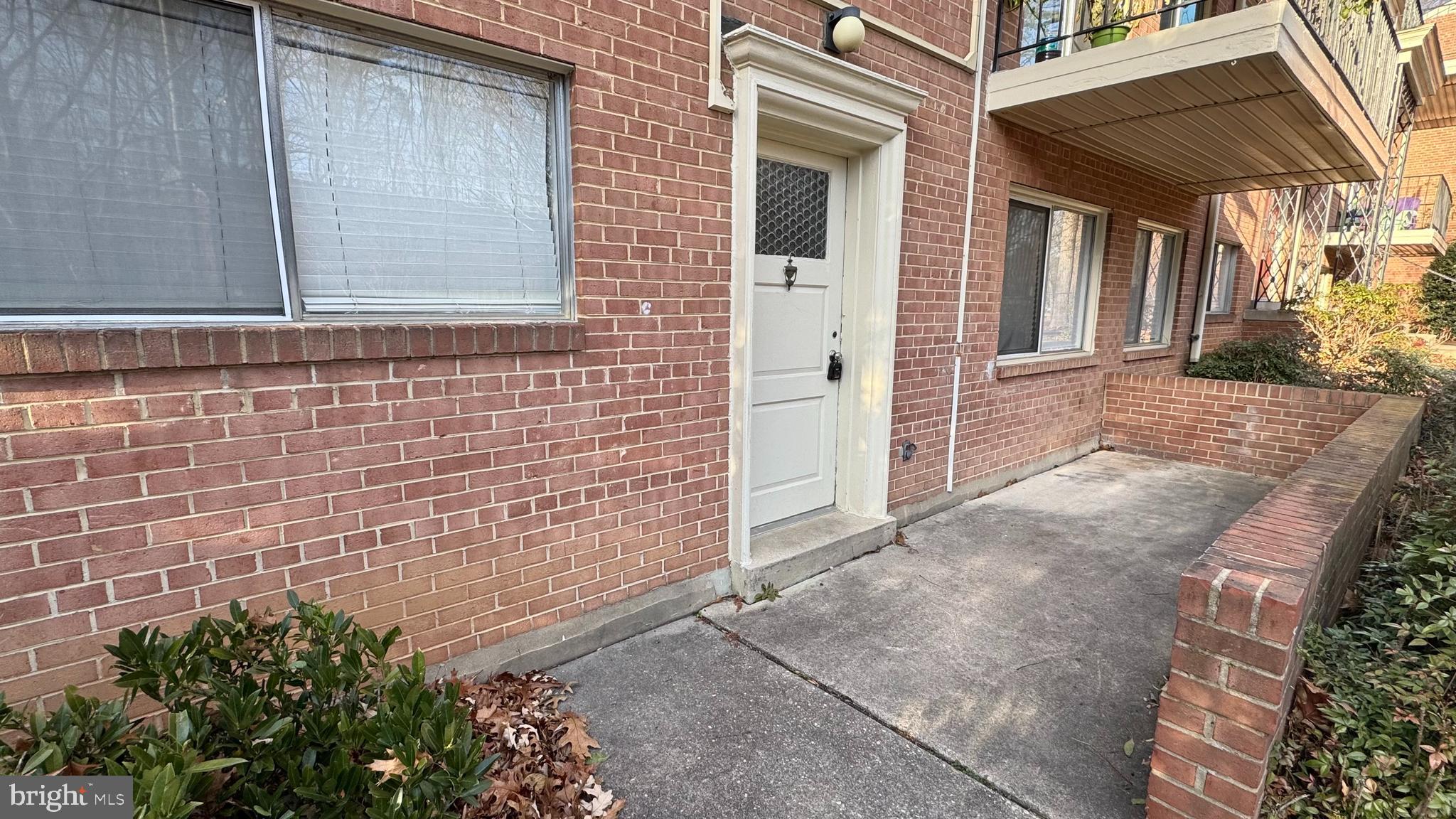 Real estate listing preview #2