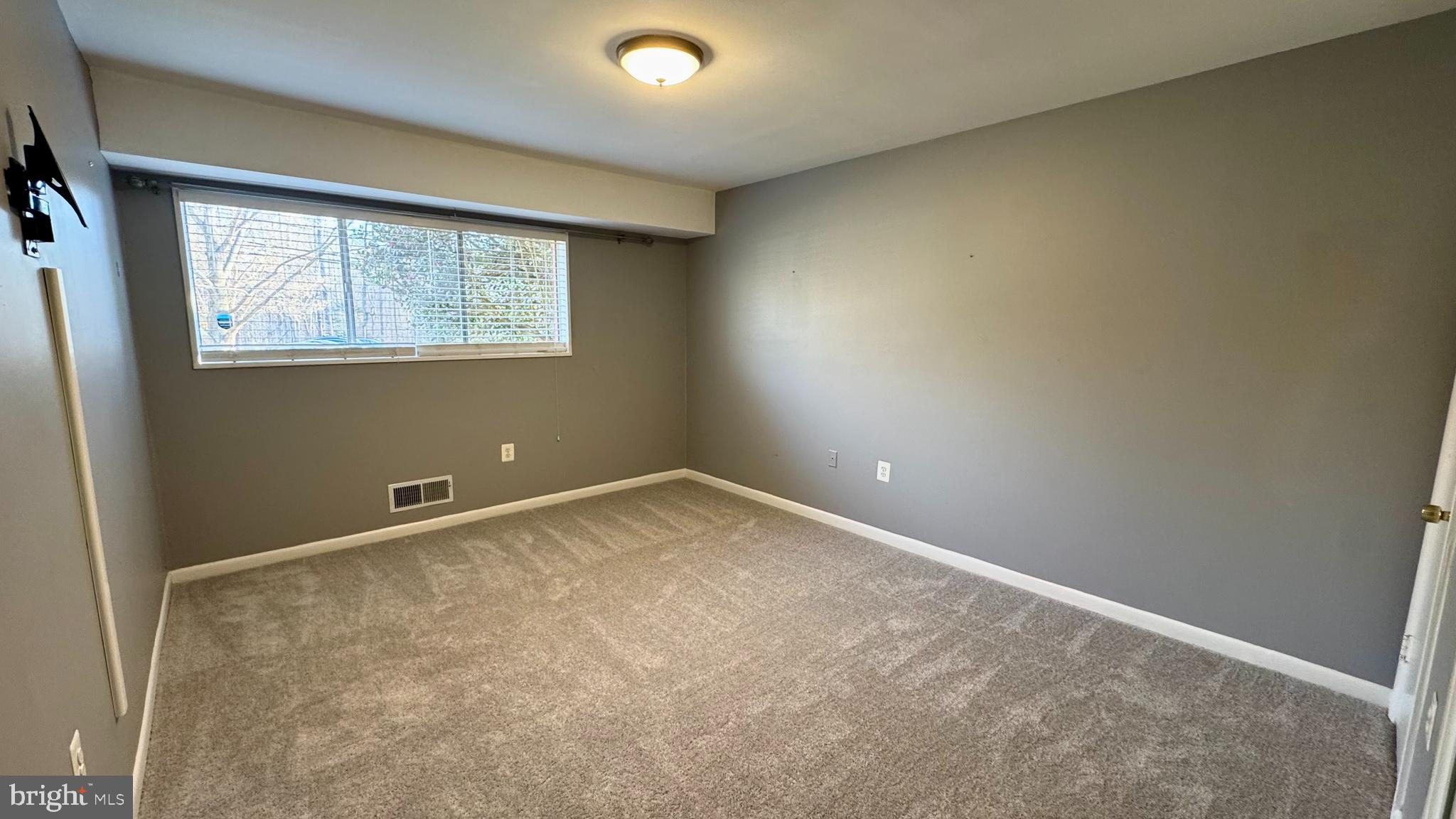 Real estate listing preview #16