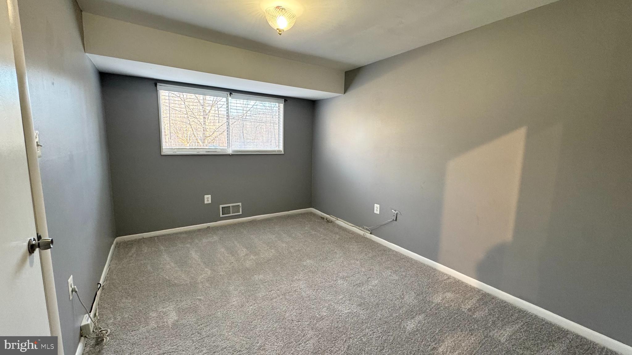 Real estate listing preview #14