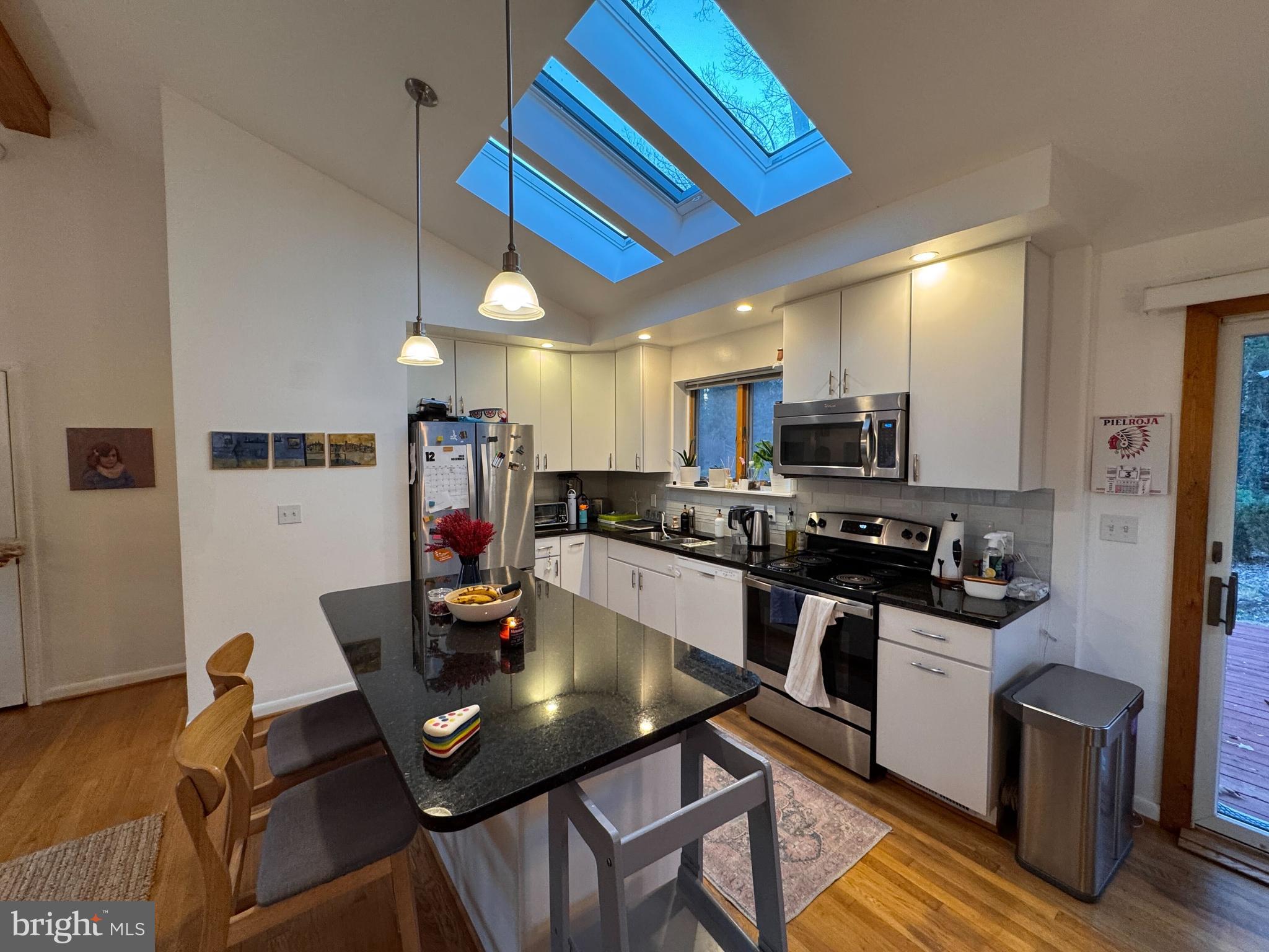 Real estate listing preview #5