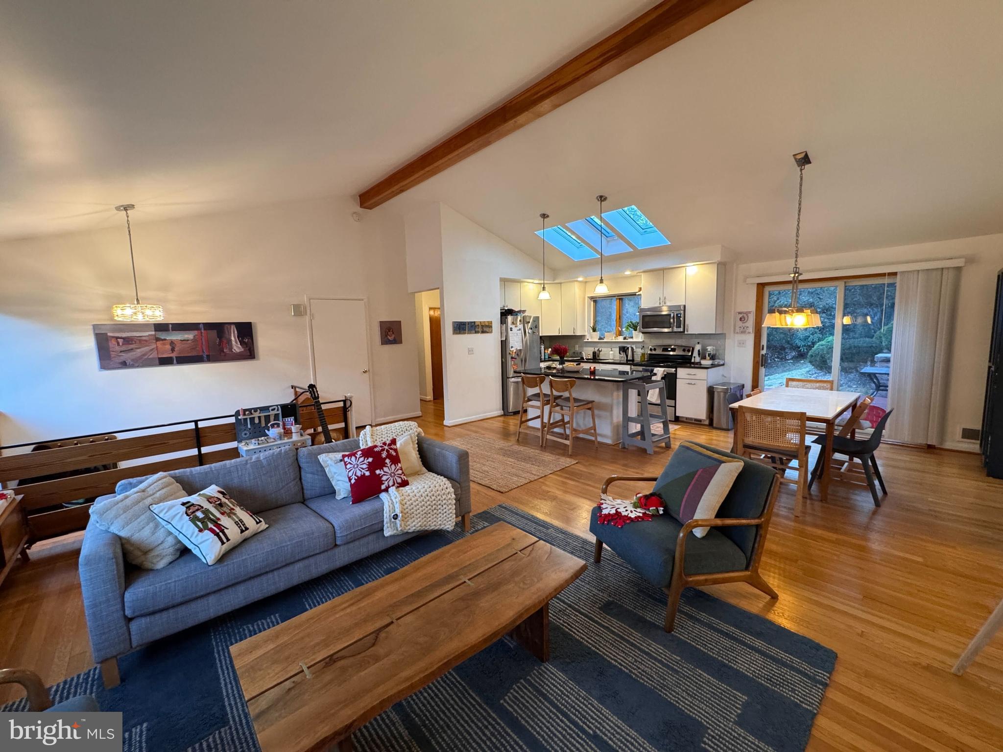 Real estate listing preview #3