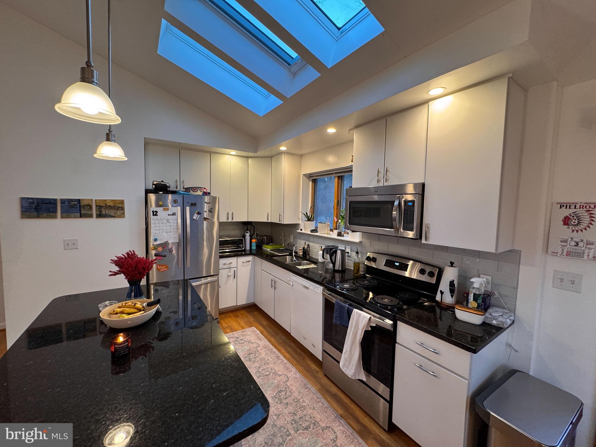 Real estate listing preview #4