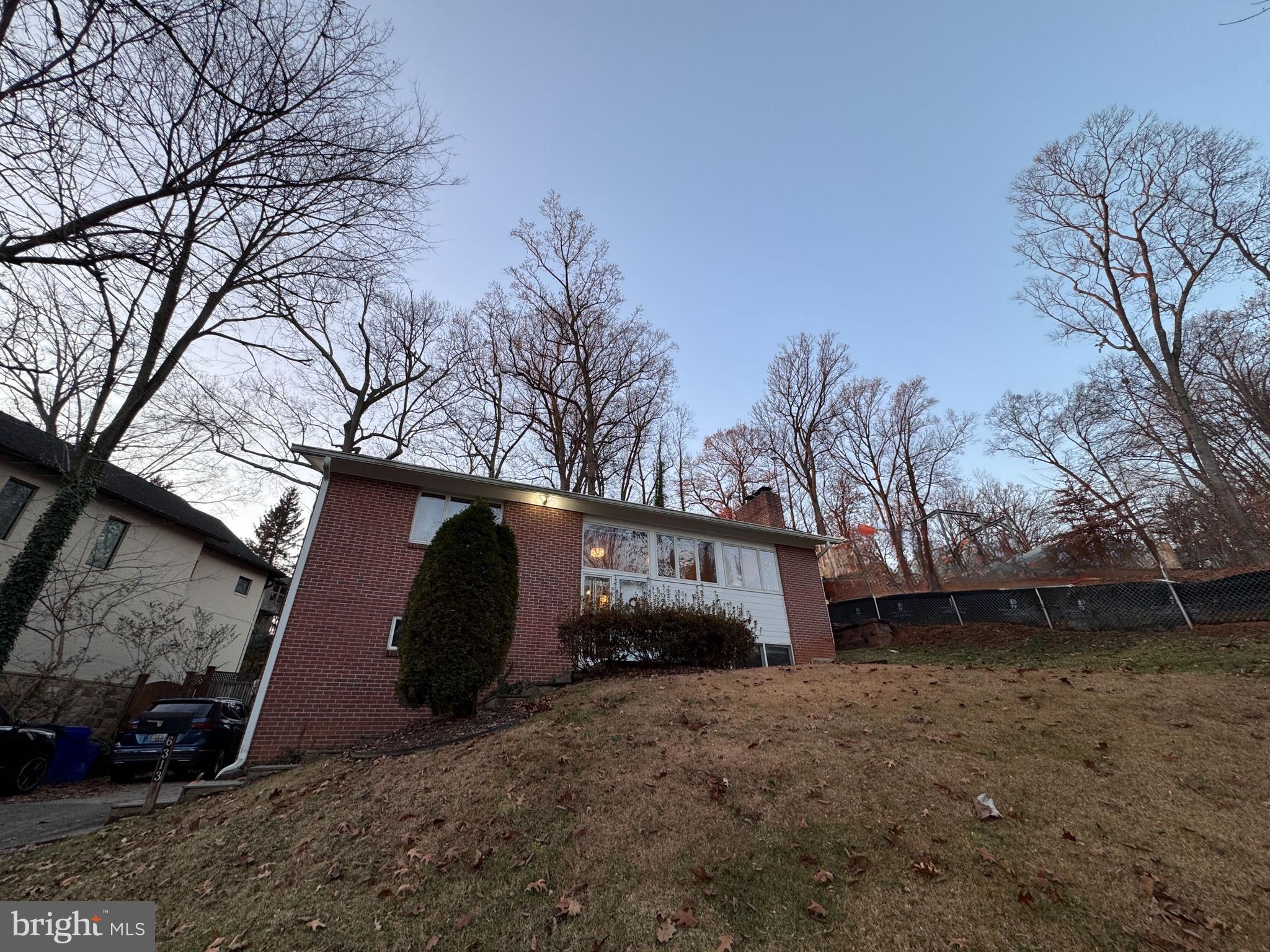 Real estate listing preview #1